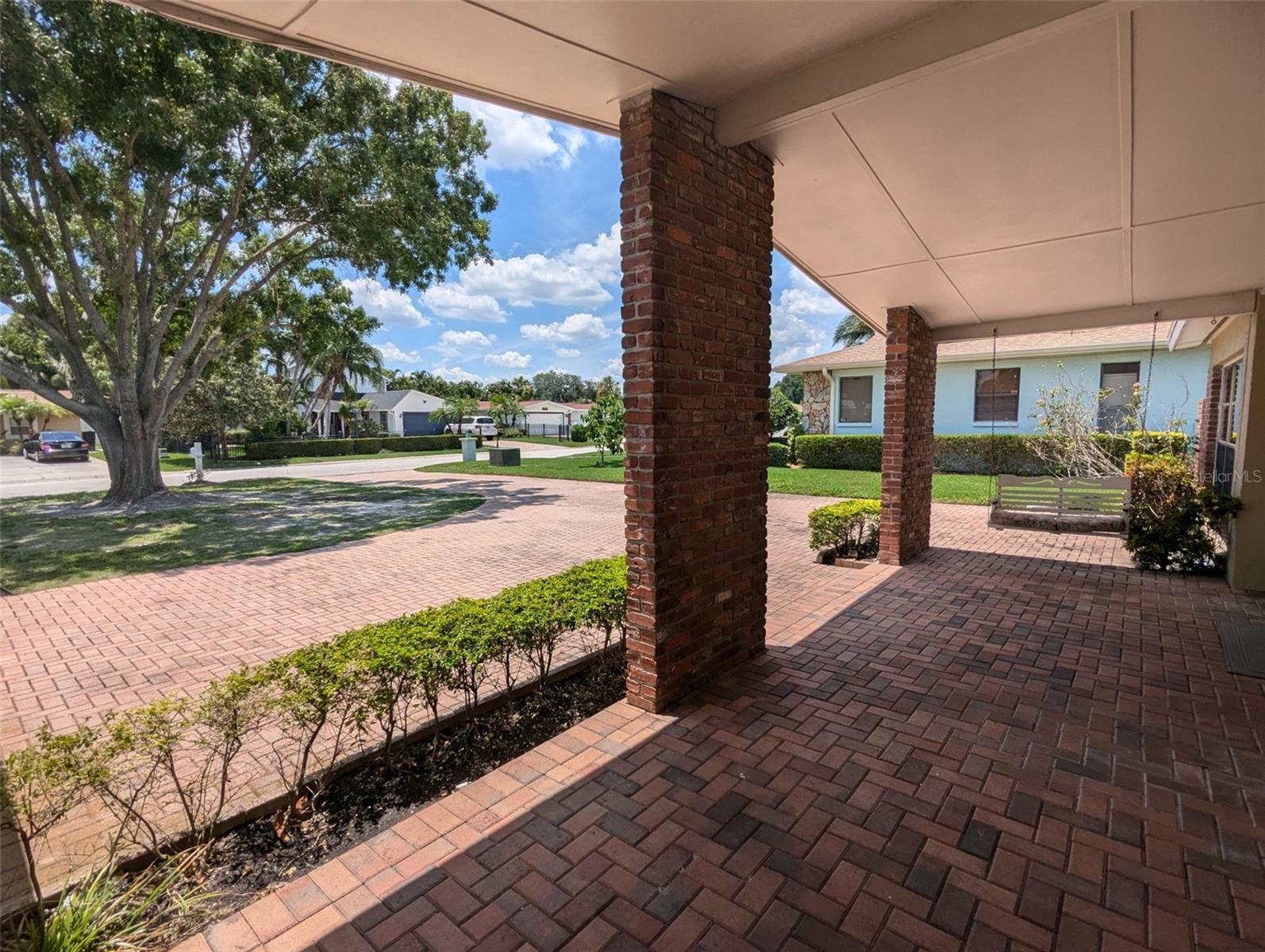 3931 E EDEN ROC CIR, TAMPA, FL, 33634