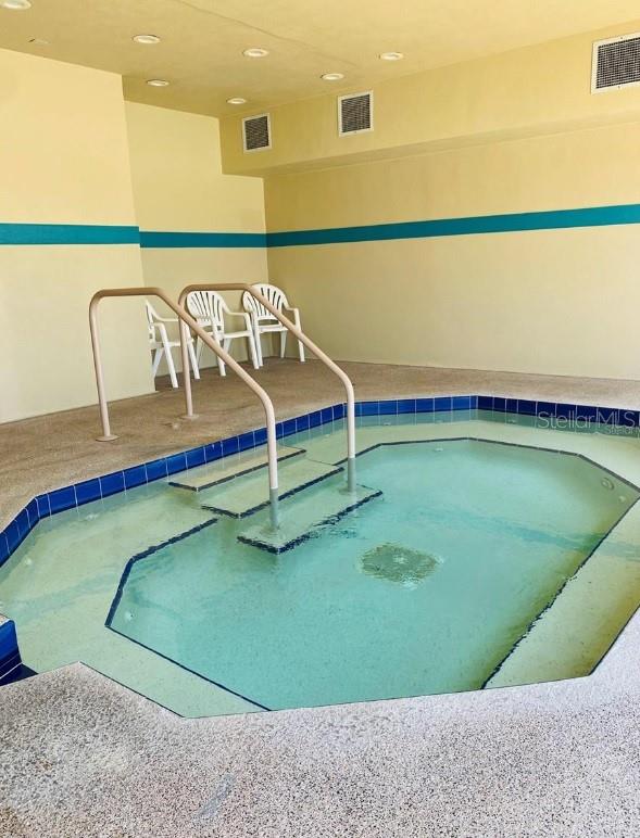 6916 E BAYOU LN, BRADENTON, FL, 34207