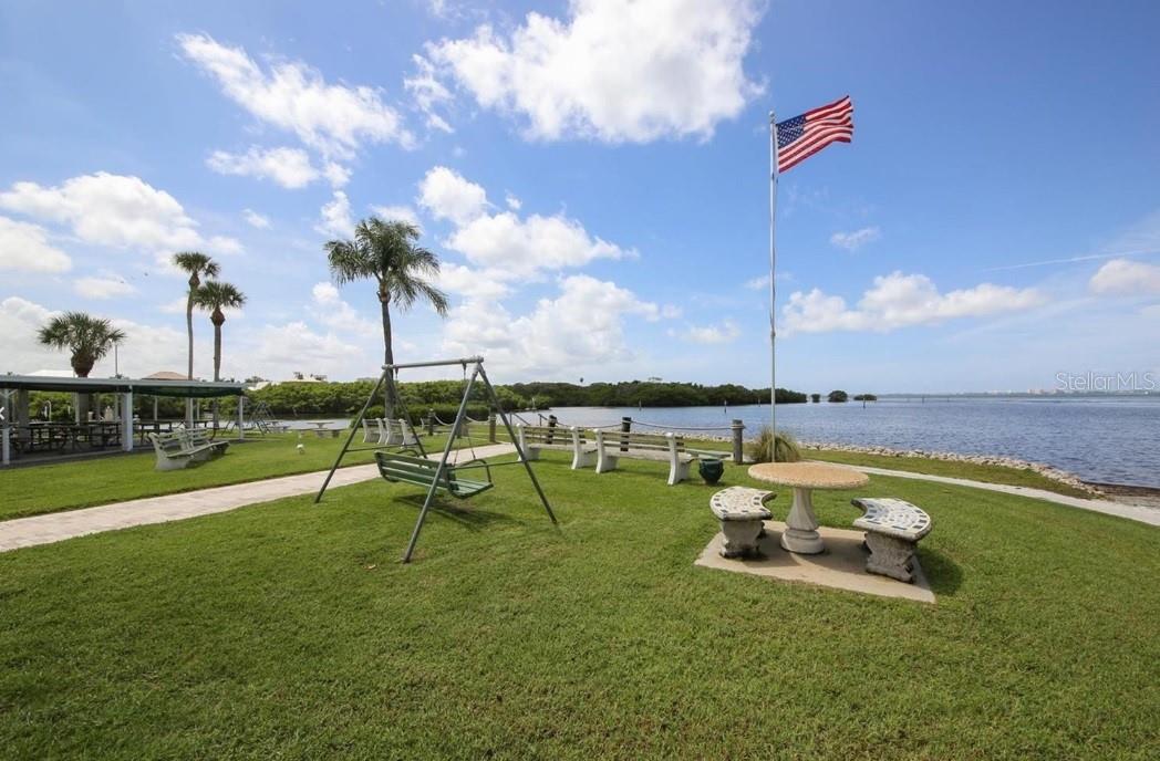 6916 E BAYOU LN, BRADENTON, FL, 34207
