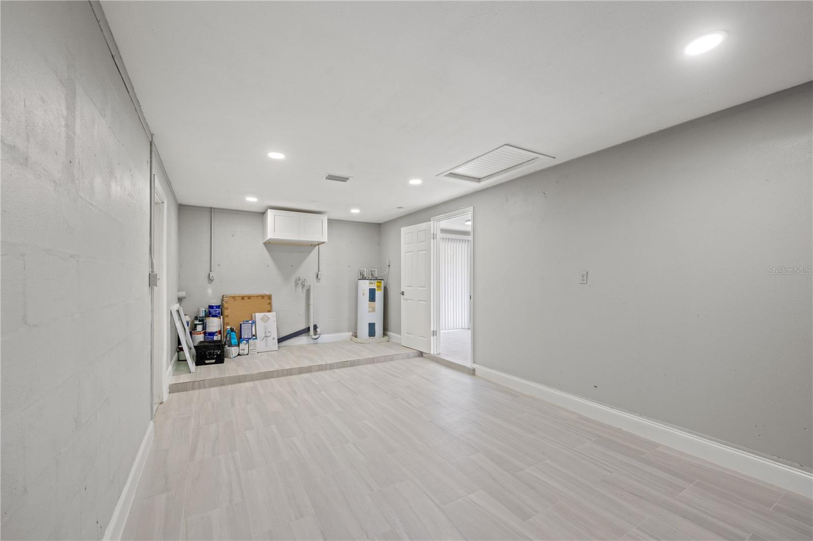 2401 LINWOOD DR, SARASOTA, FL, 34232