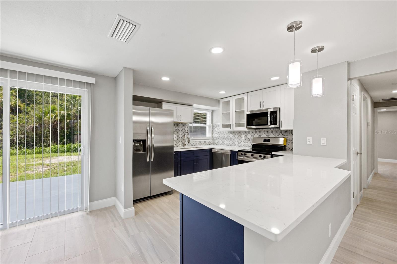 2401 LINWOOD DR, SARASOTA, FL, 34232
