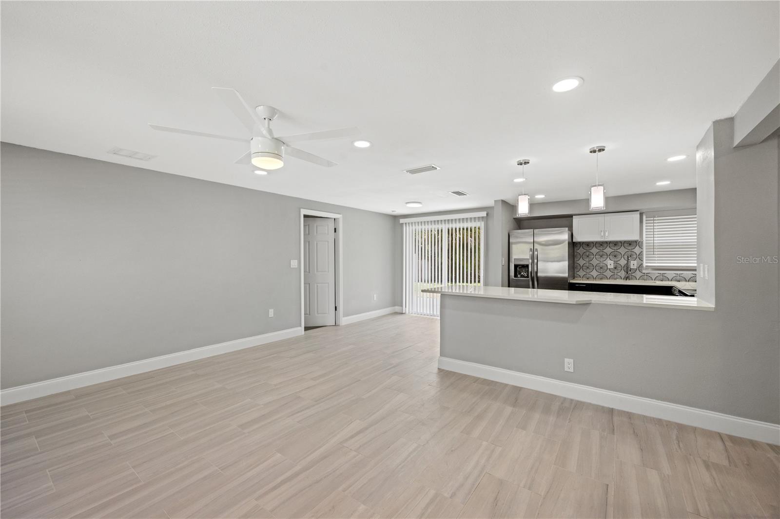 2401 LINWOOD DR, SARASOTA, FL, 34232