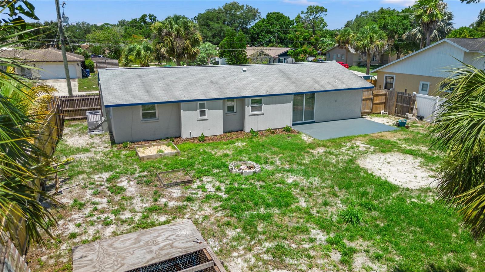 2401 LINWOOD DR, SARASOTA, FL, 34232