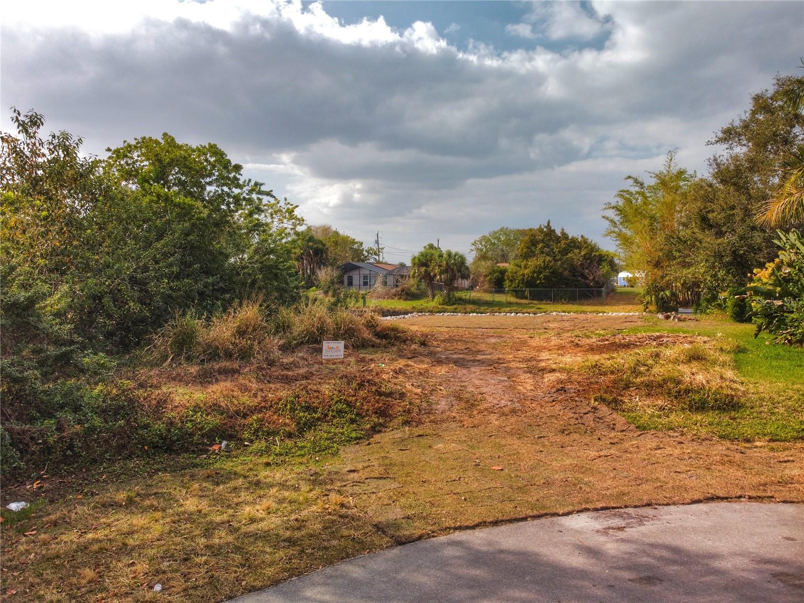 3295 PEACE RIVER DR, PUNTA GORDA, FL, 33983