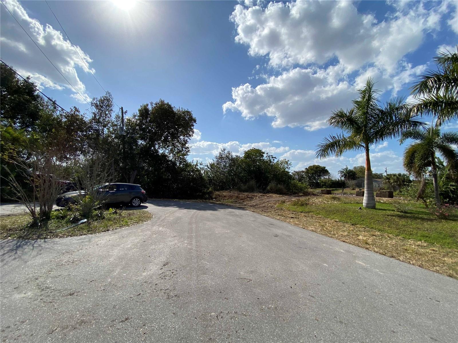 3295 PEACE RIVER DR, PUNTA GORDA, FL, 33983