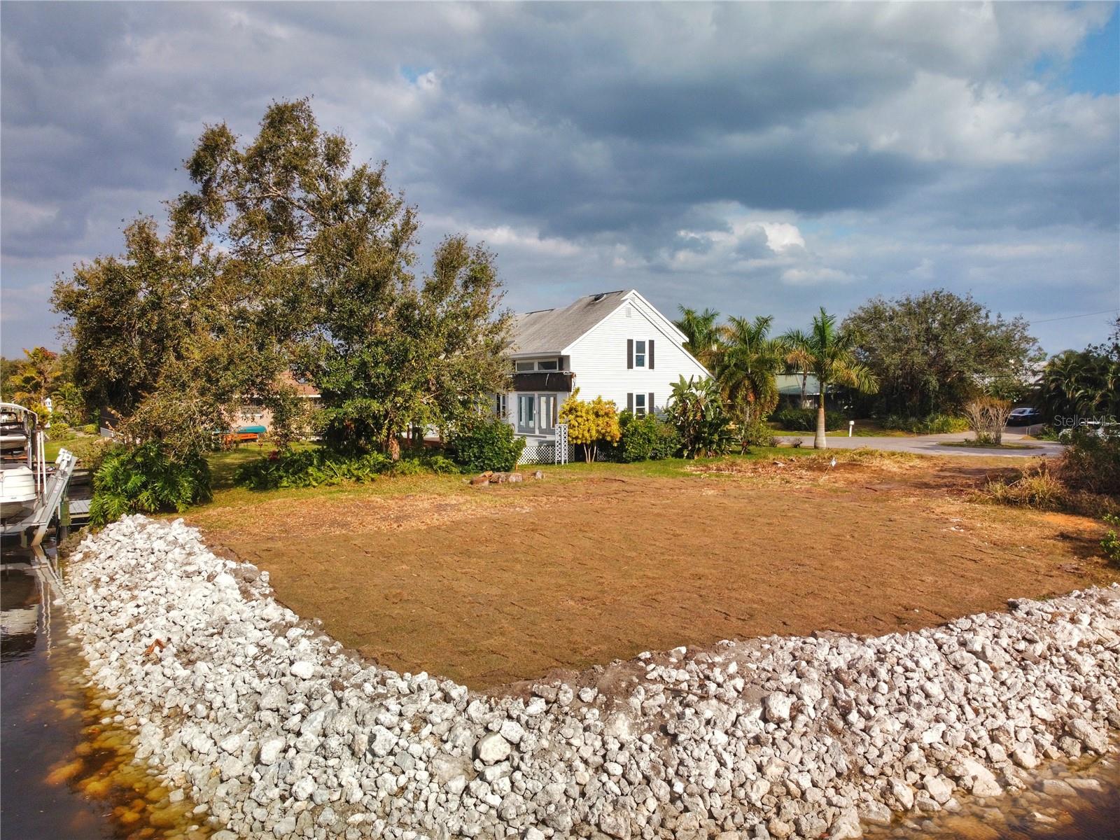 3295 PEACE RIVER DR, PUNTA GORDA, FL, 33983