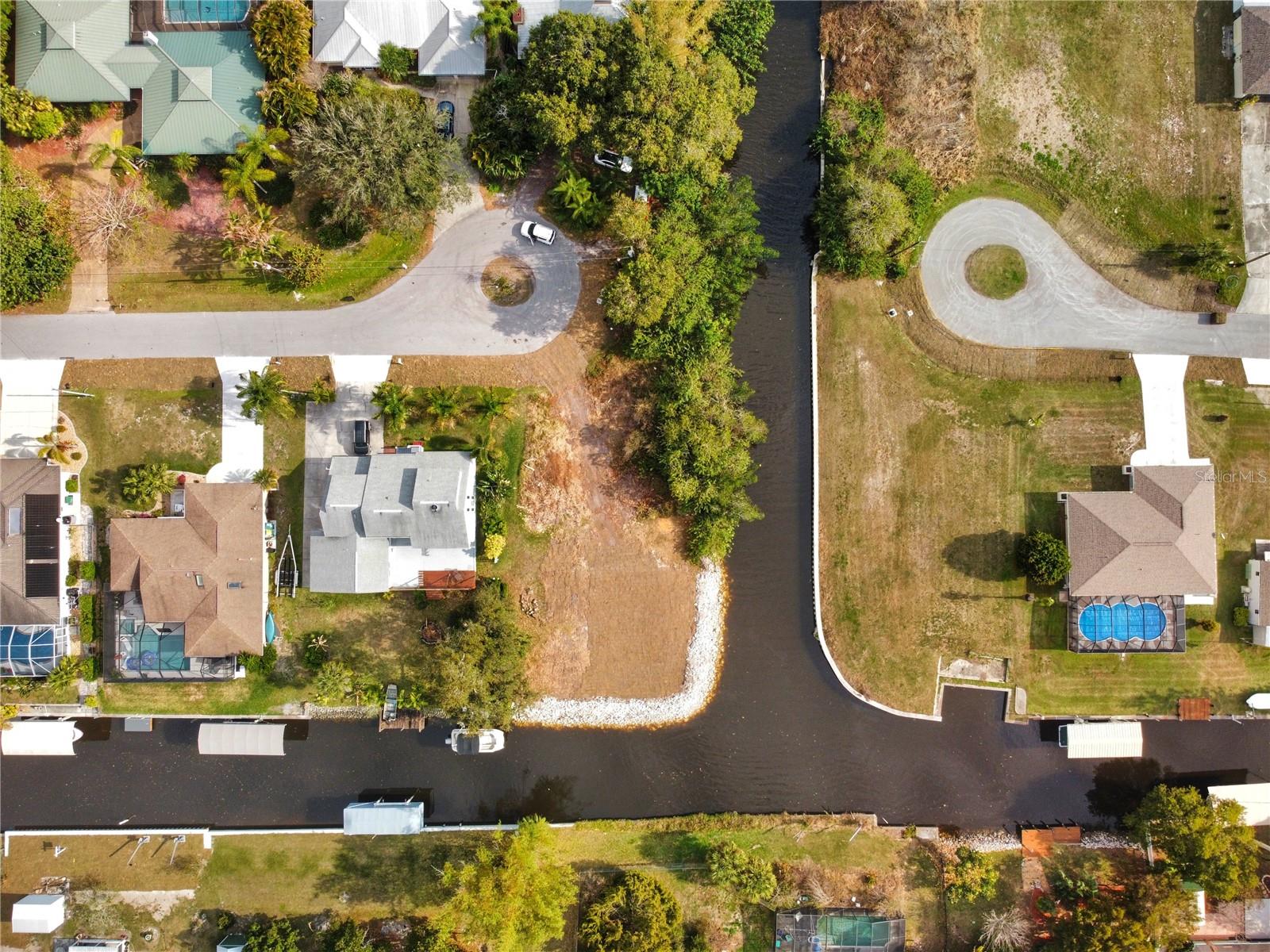 3295 PEACE RIVER DR, PUNTA GORDA, FL, 33983