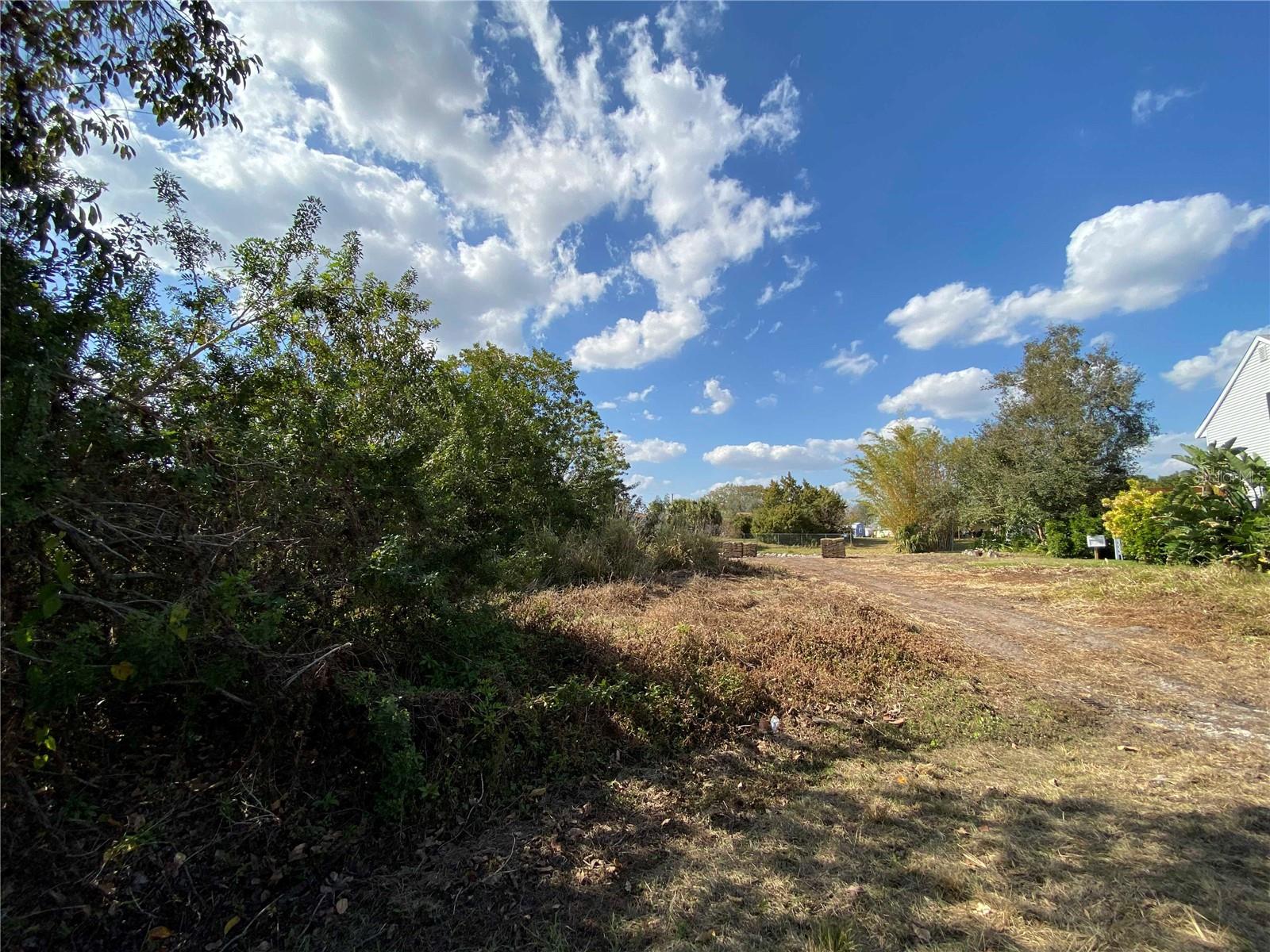 3295 PEACE RIVER DR, PUNTA GORDA, FL, 33983