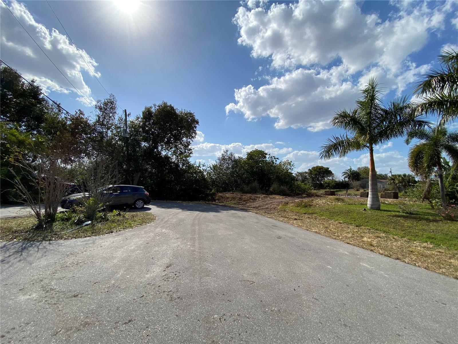3295 PEACE RIVER DR, PUNTA GORDA, FL, 33983