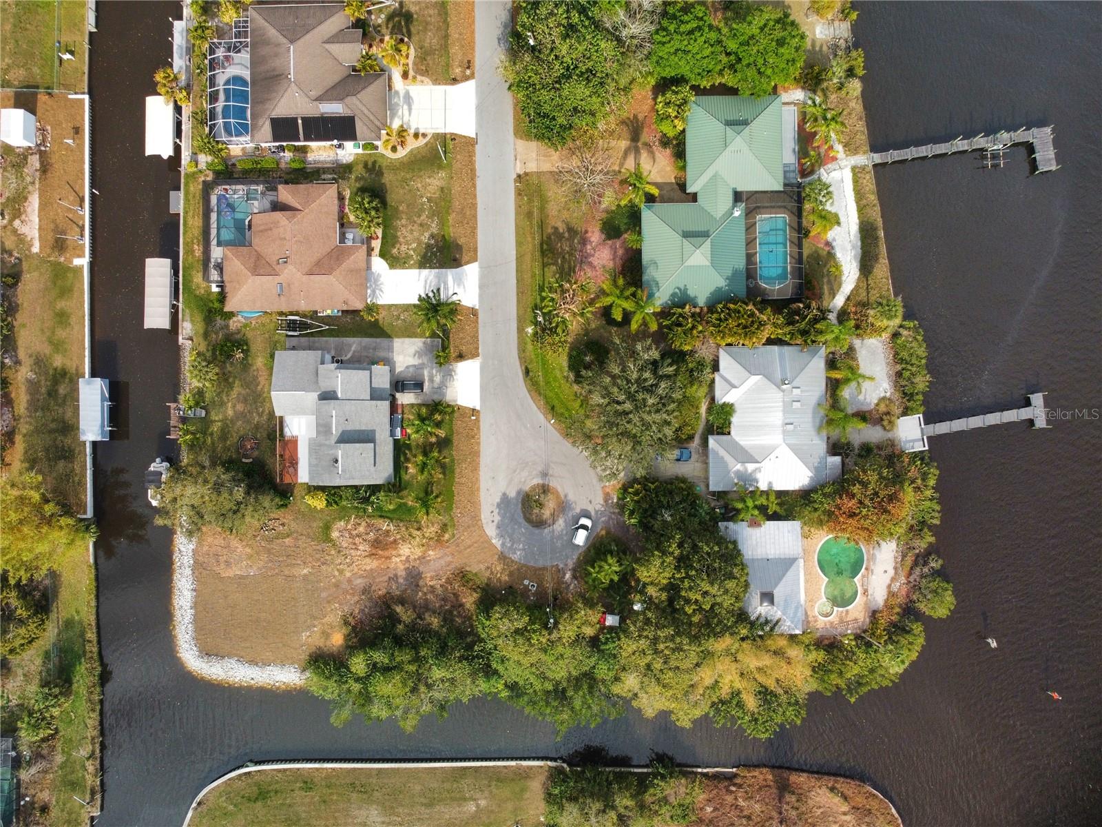 3295 PEACE RIVER DR, PUNTA GORDA, FL, 33983