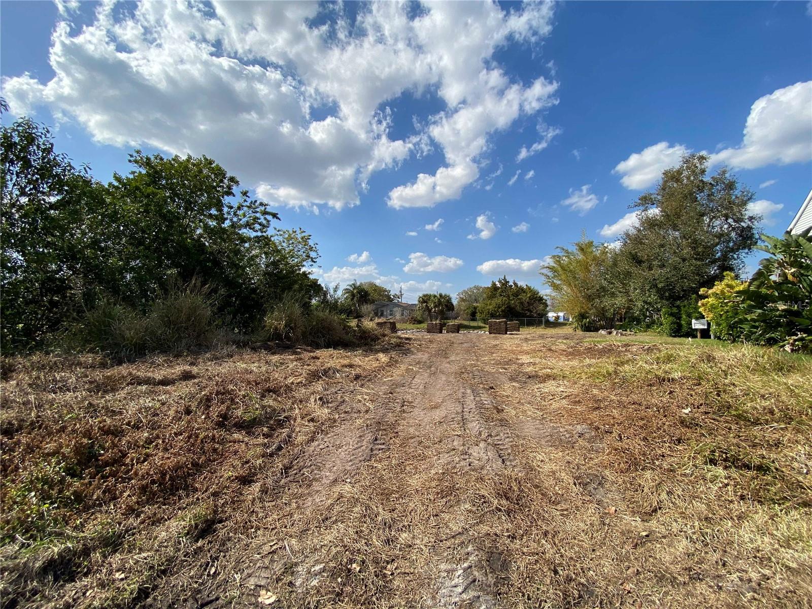 3295 PEACE RIVER DR, PUNTA GORDA, FL, 33983