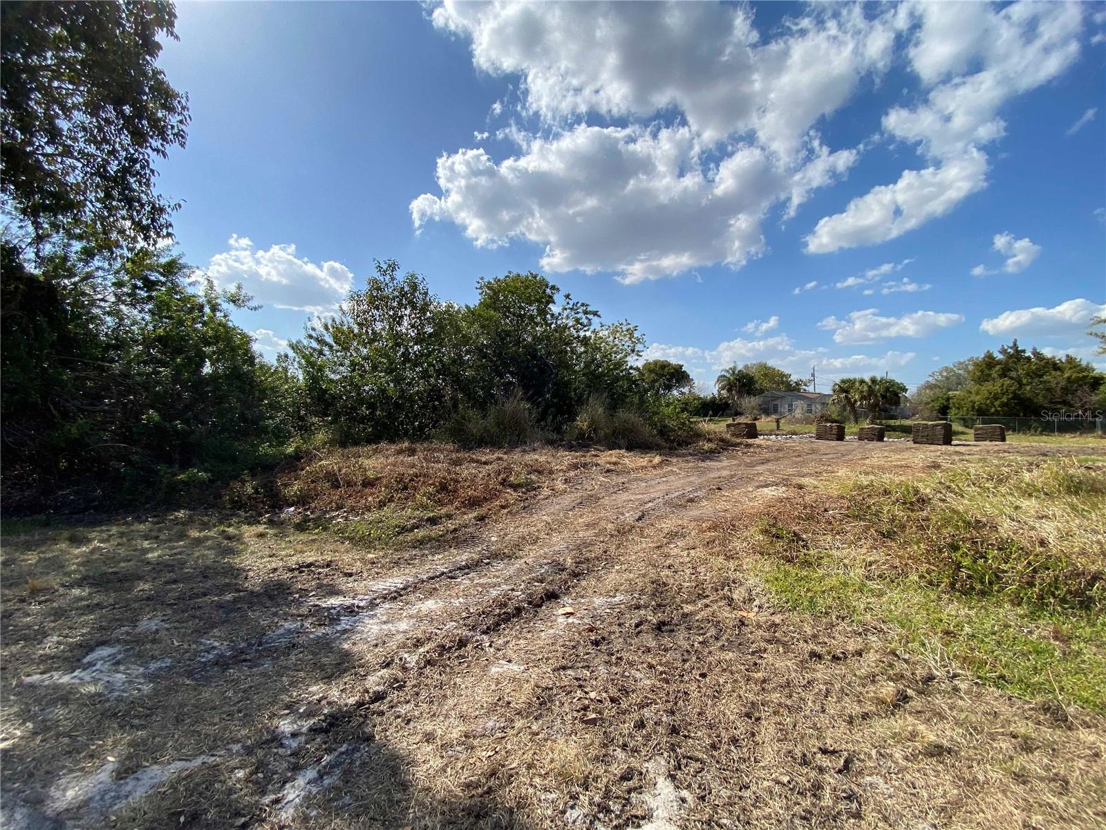 3295 PEACE RIVER DR, PUNTA GORDA, FL, 33983