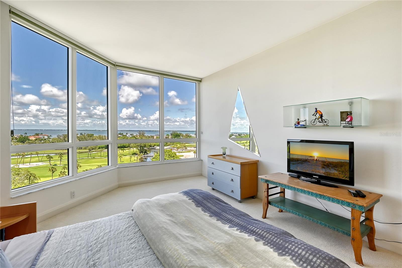 545 SANCTUARY DR #B806, LONGBOAT KEY, FL, 34228