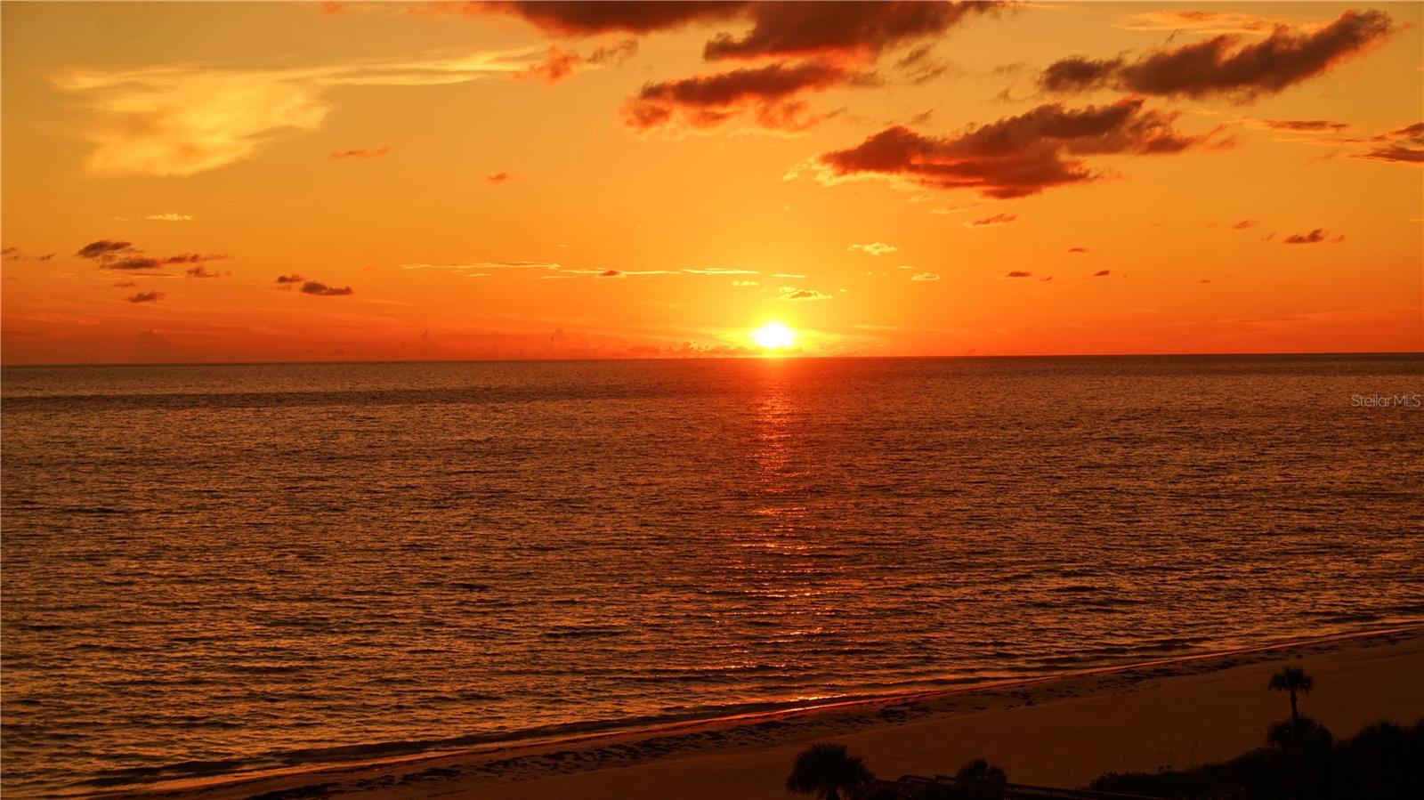 545 SANCTUARY DR #B806, LONGBOAT KEY, FL, 34228