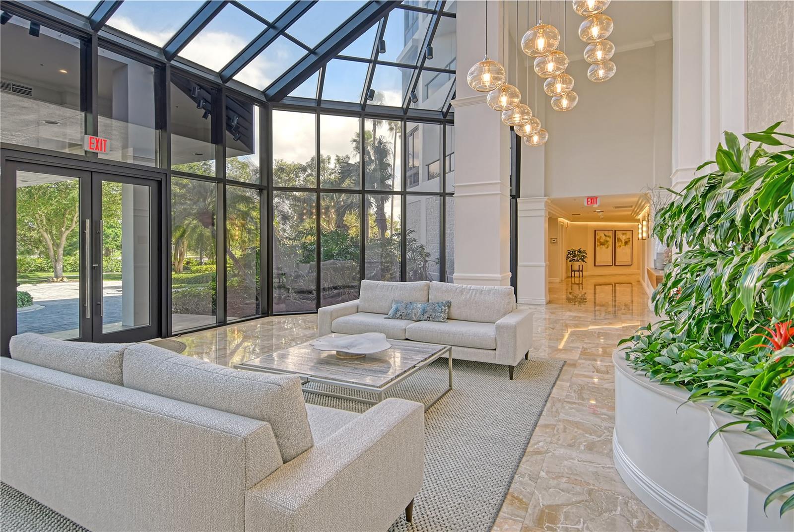 545 SANCTUARY DR #B806, LONGBOAT KEY, FL, 34228