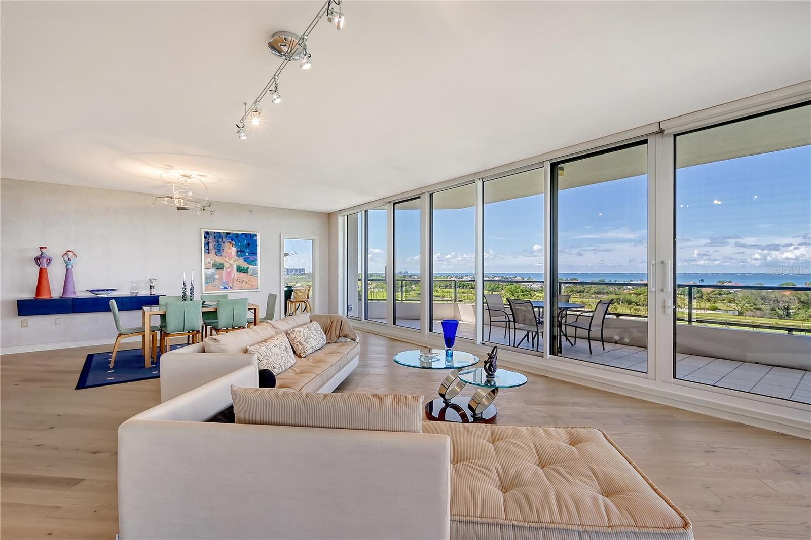 545 SANCTUARY DR #B806, LONGBOAT KEY, FL, 34228