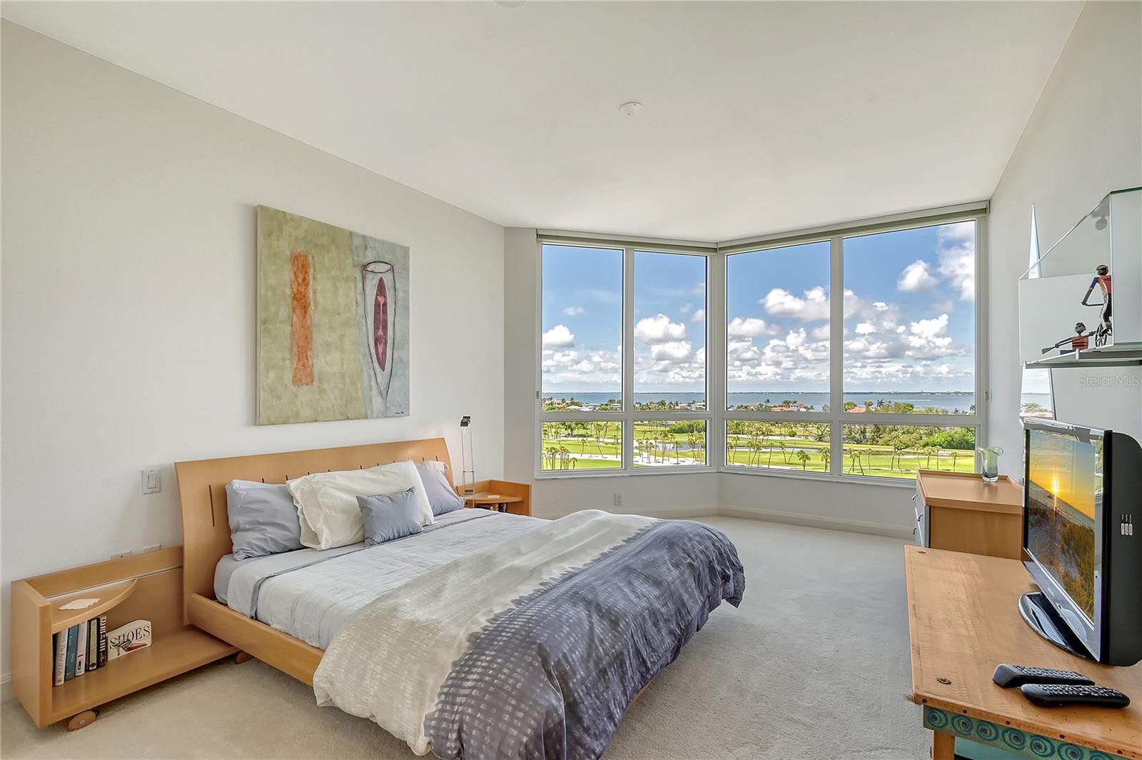 545 SANCTUARY DR #B806, LONGBOAT KEY, FL, 34228