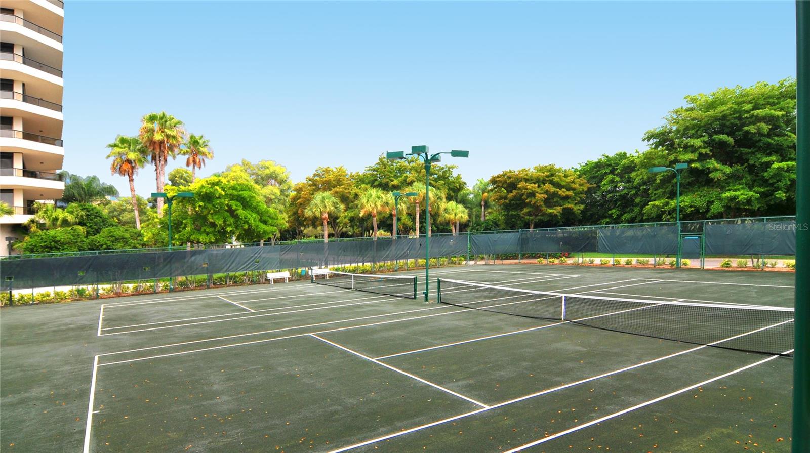 545 SANCTUARY DR #B806, LONGBOAT KEY, FL, 34228
