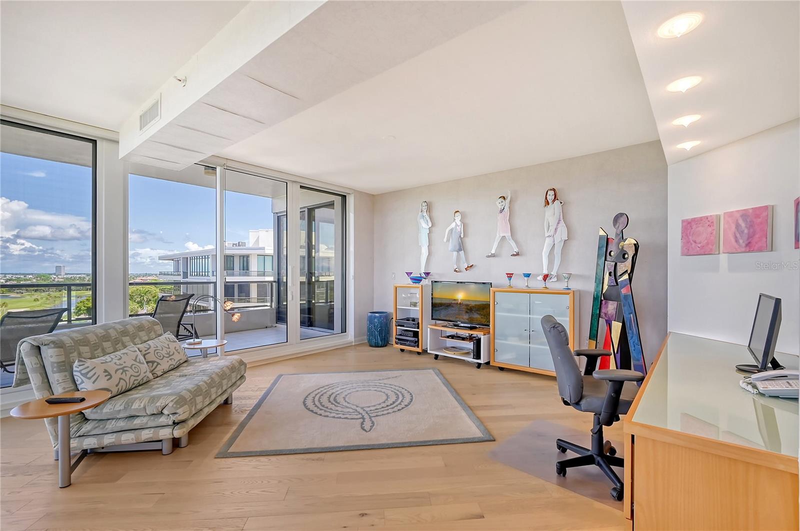 545 SANCTUARY DR #B806, LONGBOAT KEY, FL, 34228