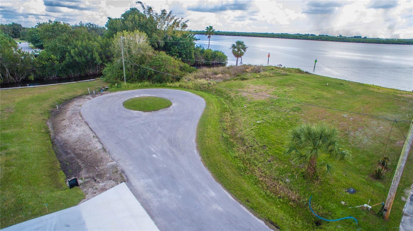 3300 PEACE RIVER DR, PUNTA GORDA, FL, 33983