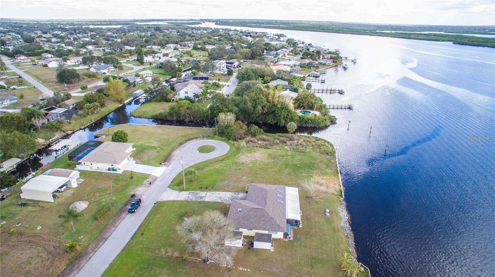 3300 PEACE RIVER DR, PUNTA GORDA, FL, 33983