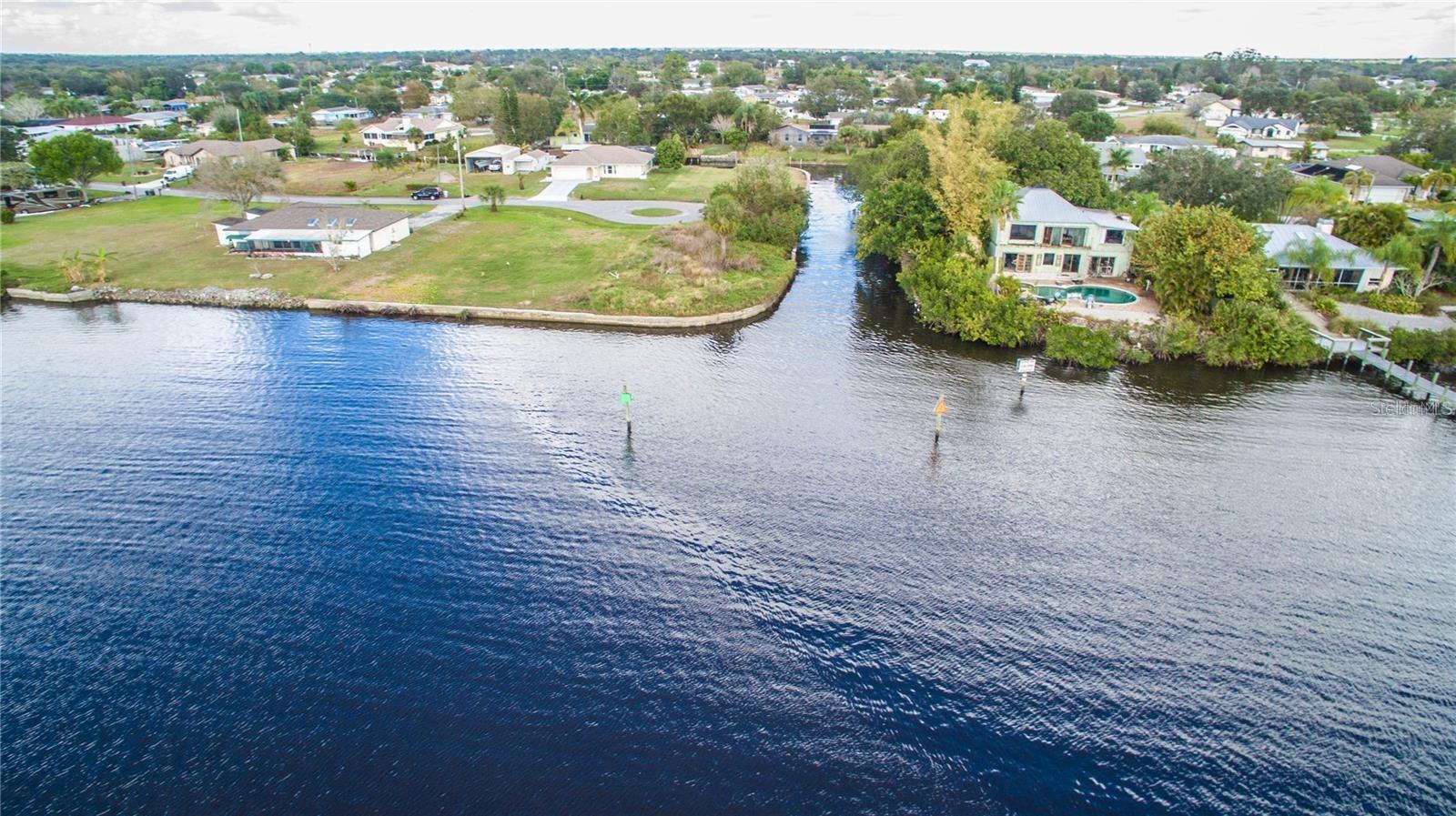 3300 PEACE RIVER DR, PUNTA GORDA, FL, 33983