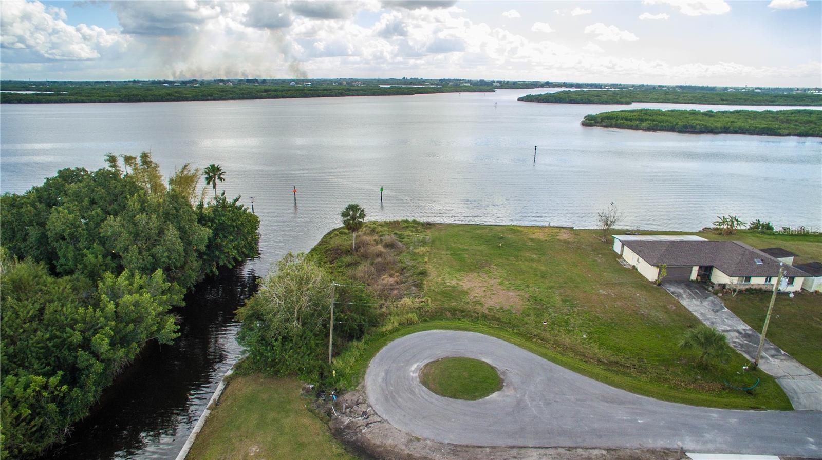 3300 PEACE RIVER DR, PUNTA GORDA, FL, 33983