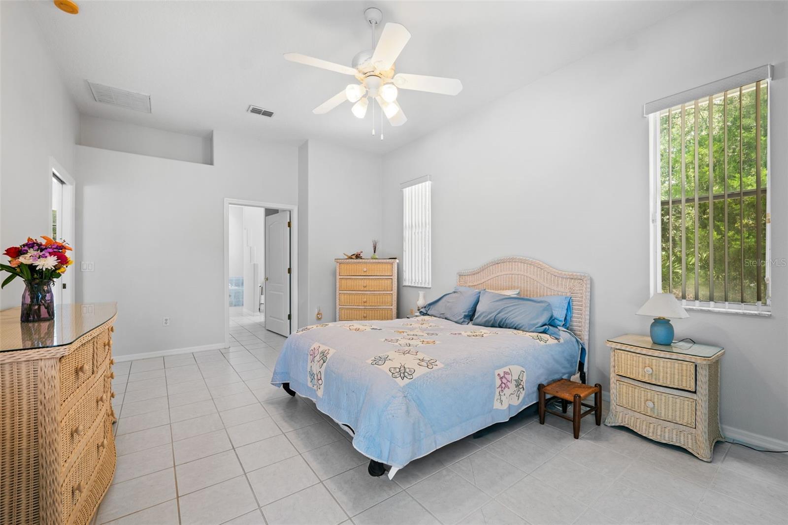 10463 YELLOWLEGS AVE, WEEKI WACHEE, FL, 34614