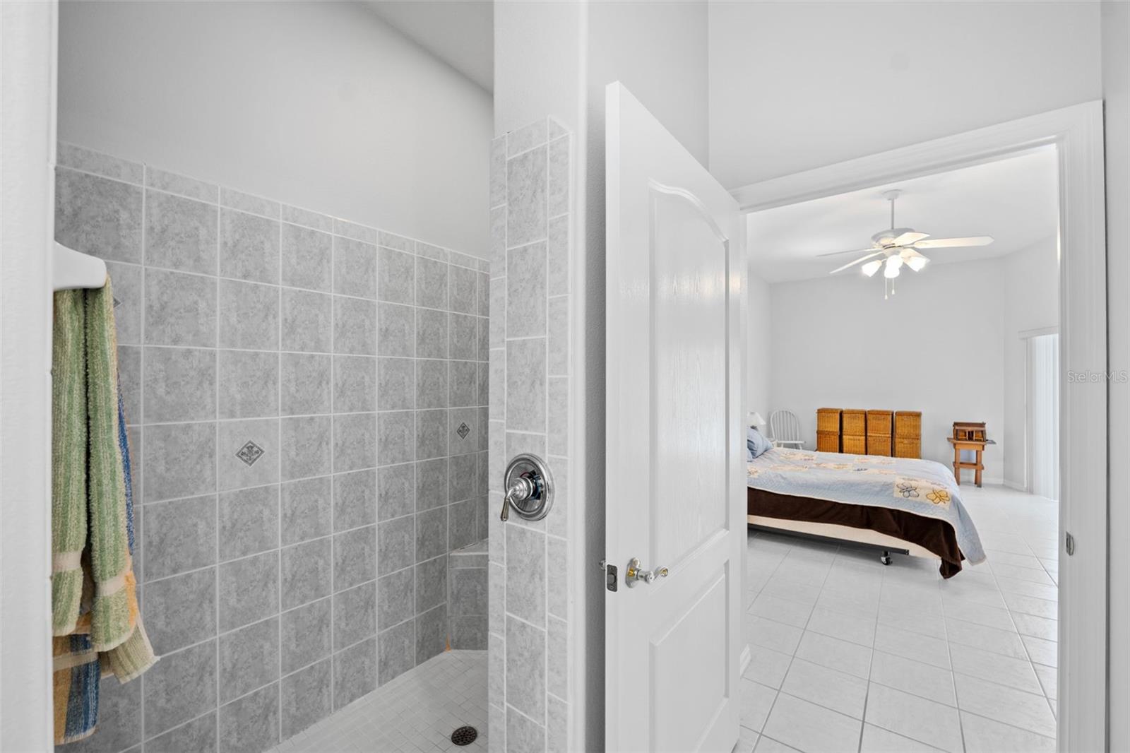 10463 YELLOWLEGS AVE, WEEKI WACHEE, FL, 34614