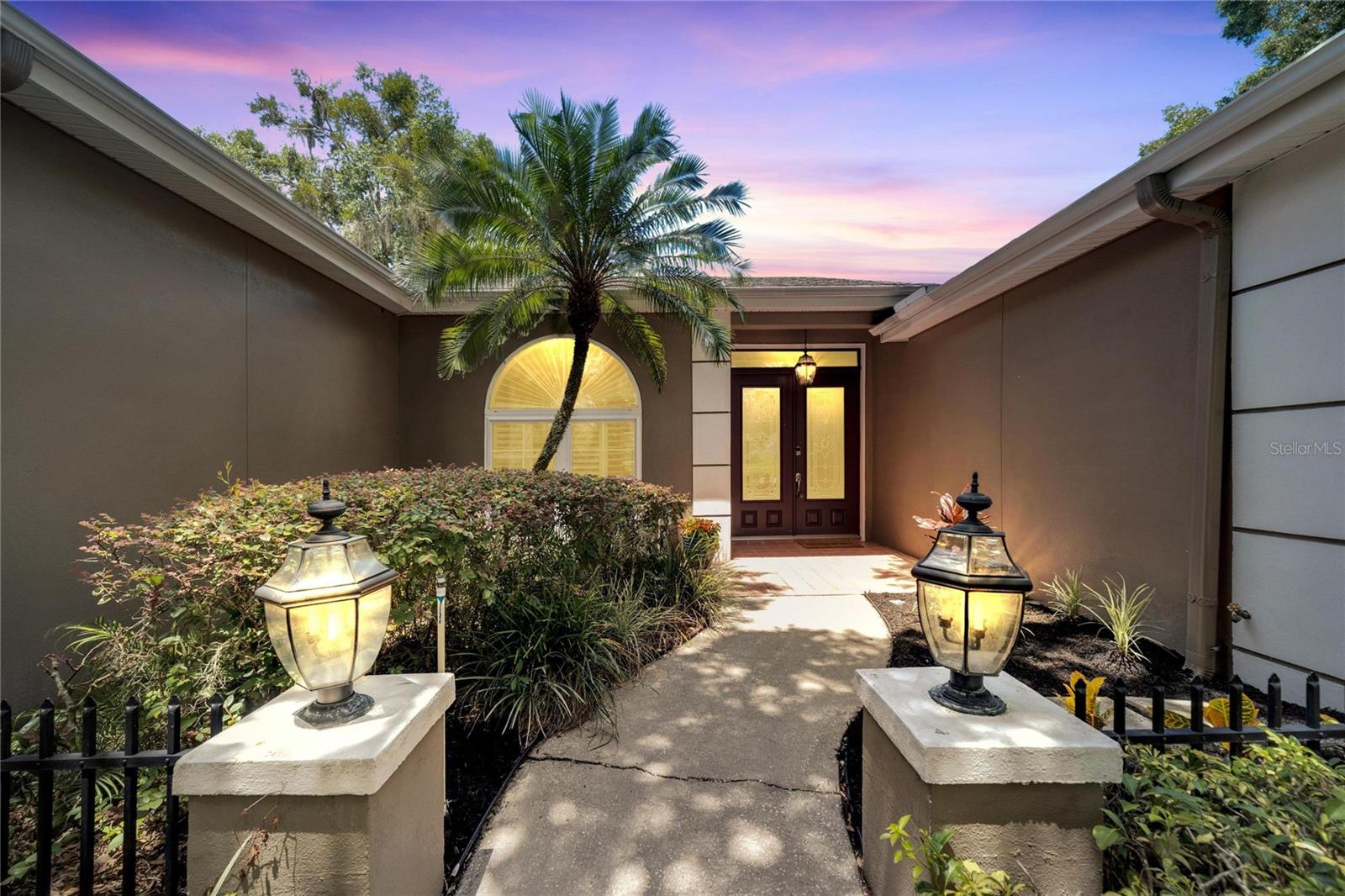 18006 CLEAR LAKE DR, LUTZ, FL, 33548