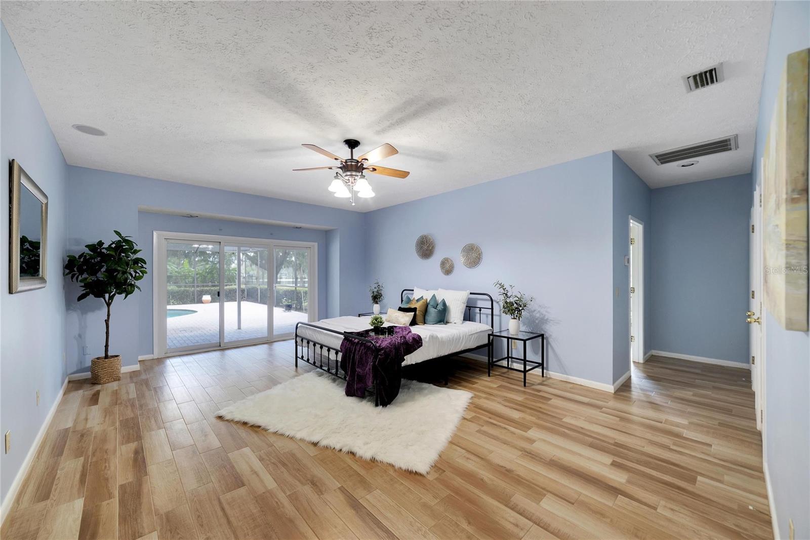 18006 CLEAR LAKE DR, LUTZ, FL, 33548