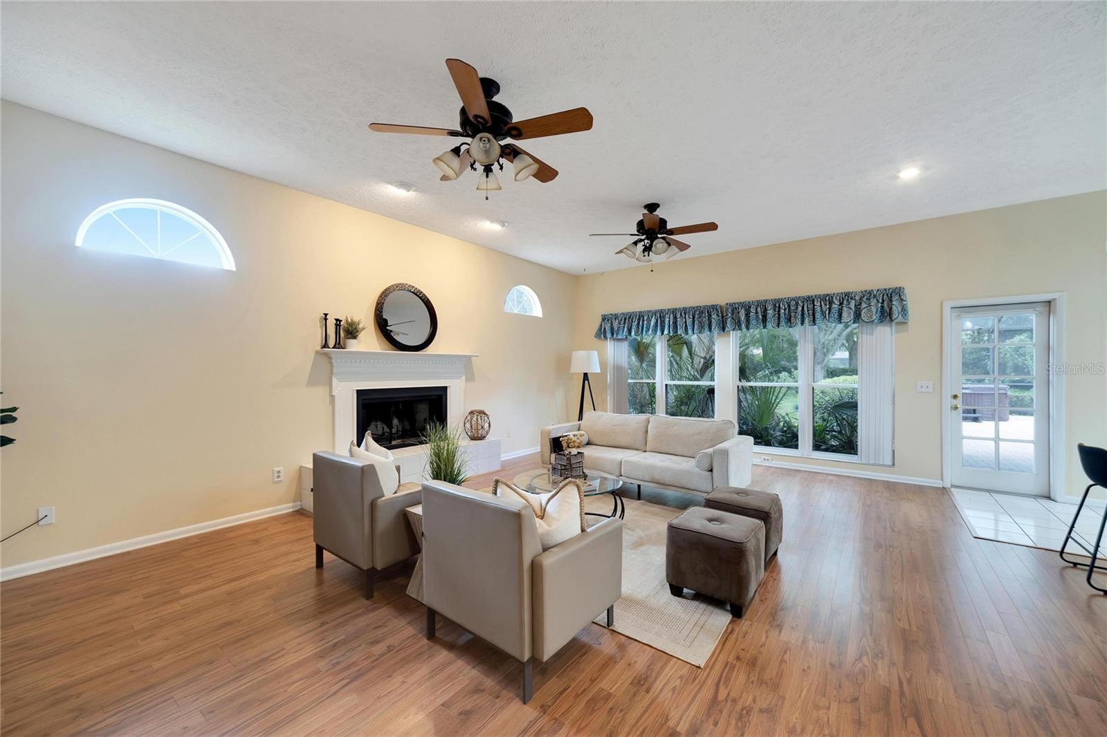 18006 CLEAR LAKE DR, LUTZ, FL, 33548