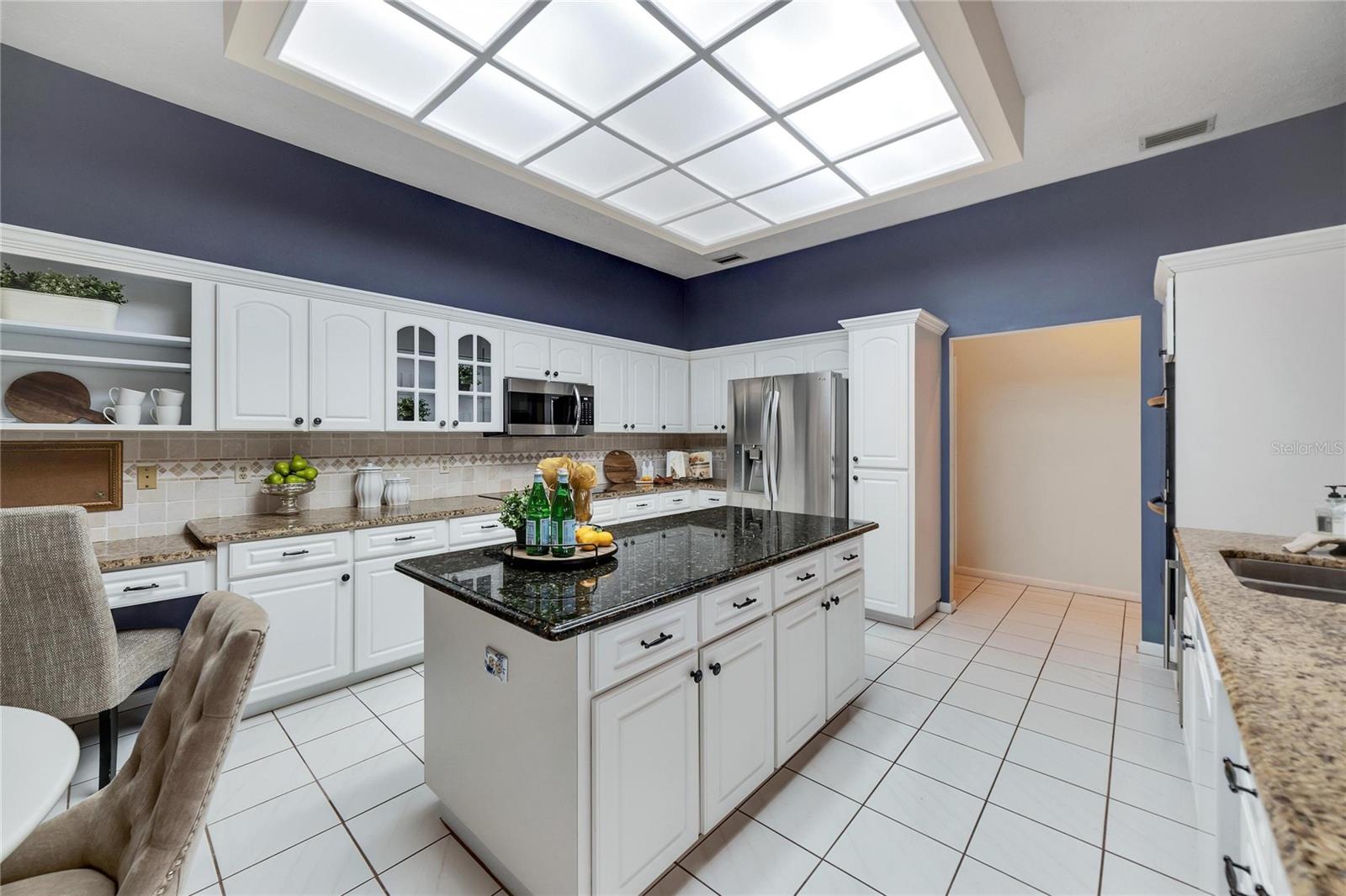 18006 CLEAR LAKE DR, LUTZ, FL, 33548