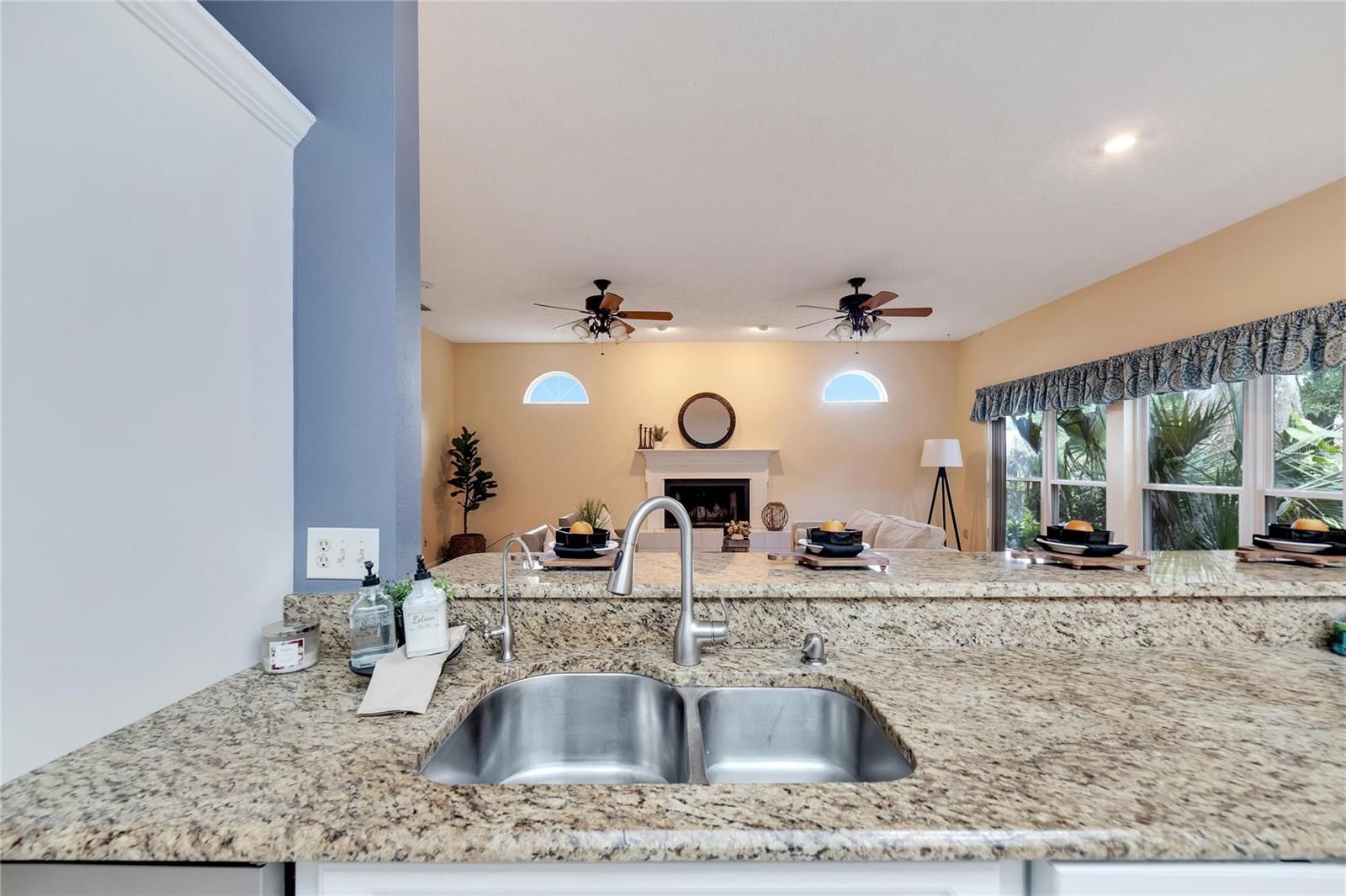 18006 CLEAR LAKE DR, LUTZ, FL, 33548