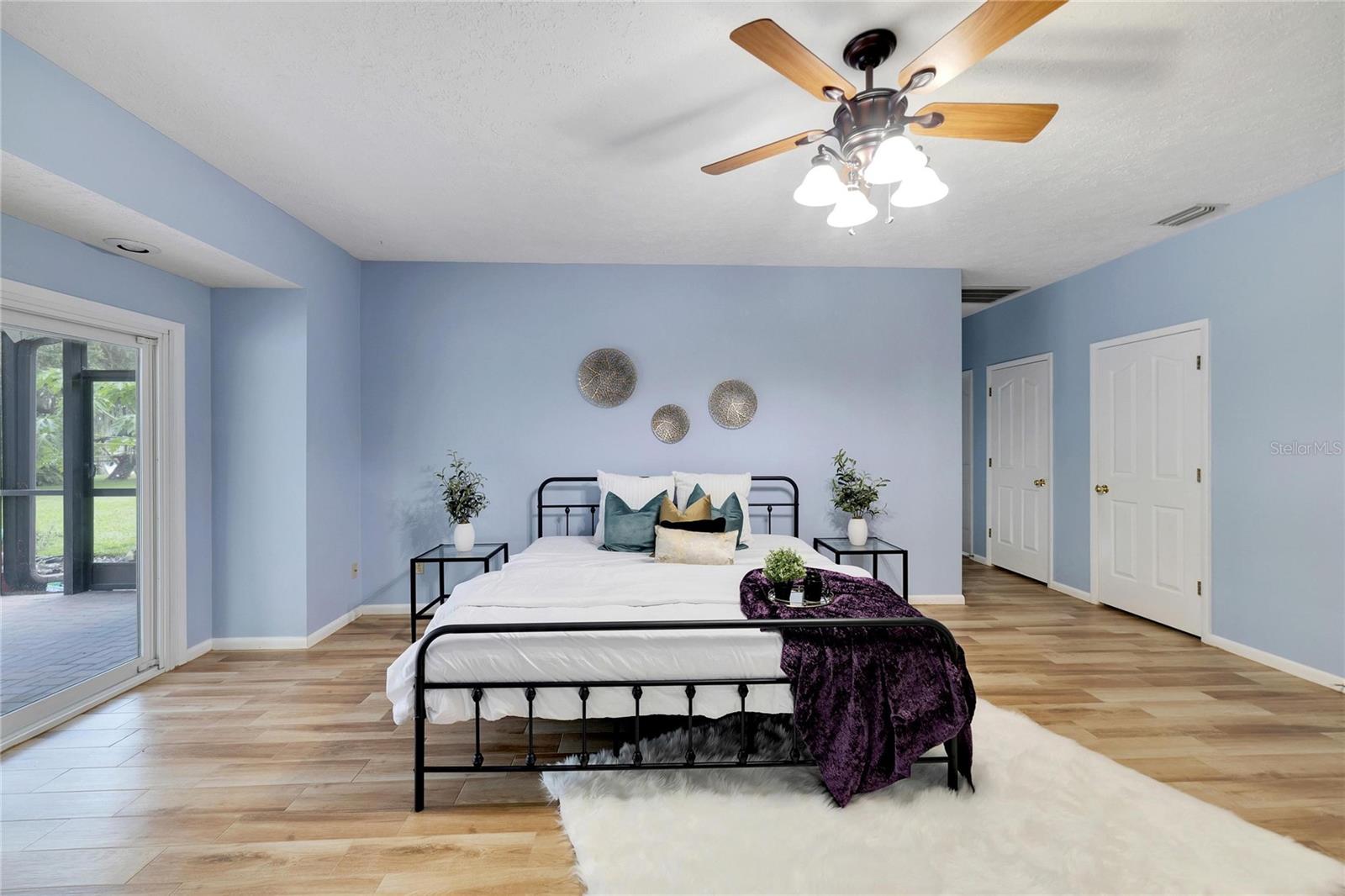 18006 CLEAR LAKE DR, LUTZ, FL, 33548