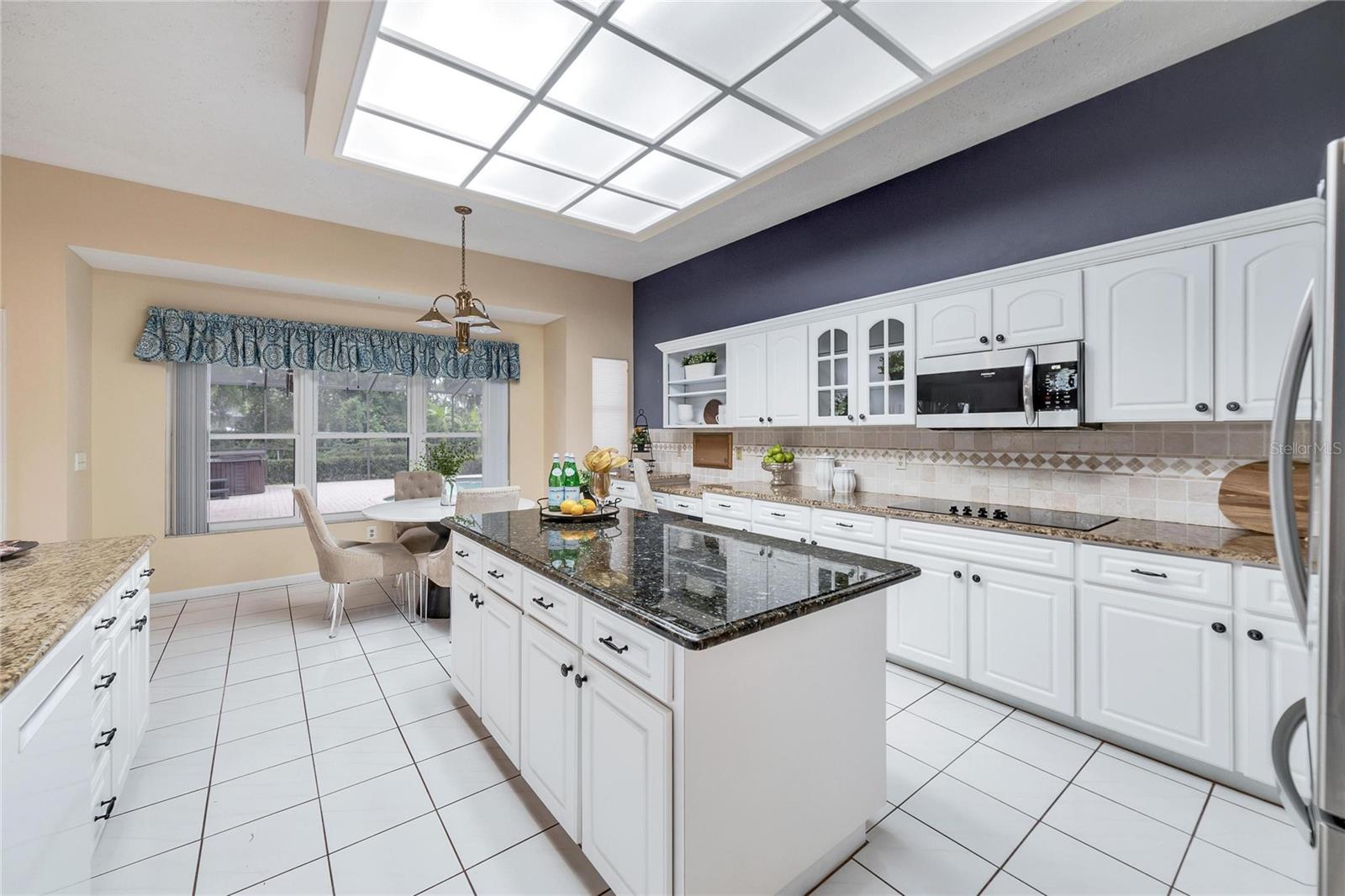 18006 CLEAR LAKE DR, LUTZ, FL, 33548