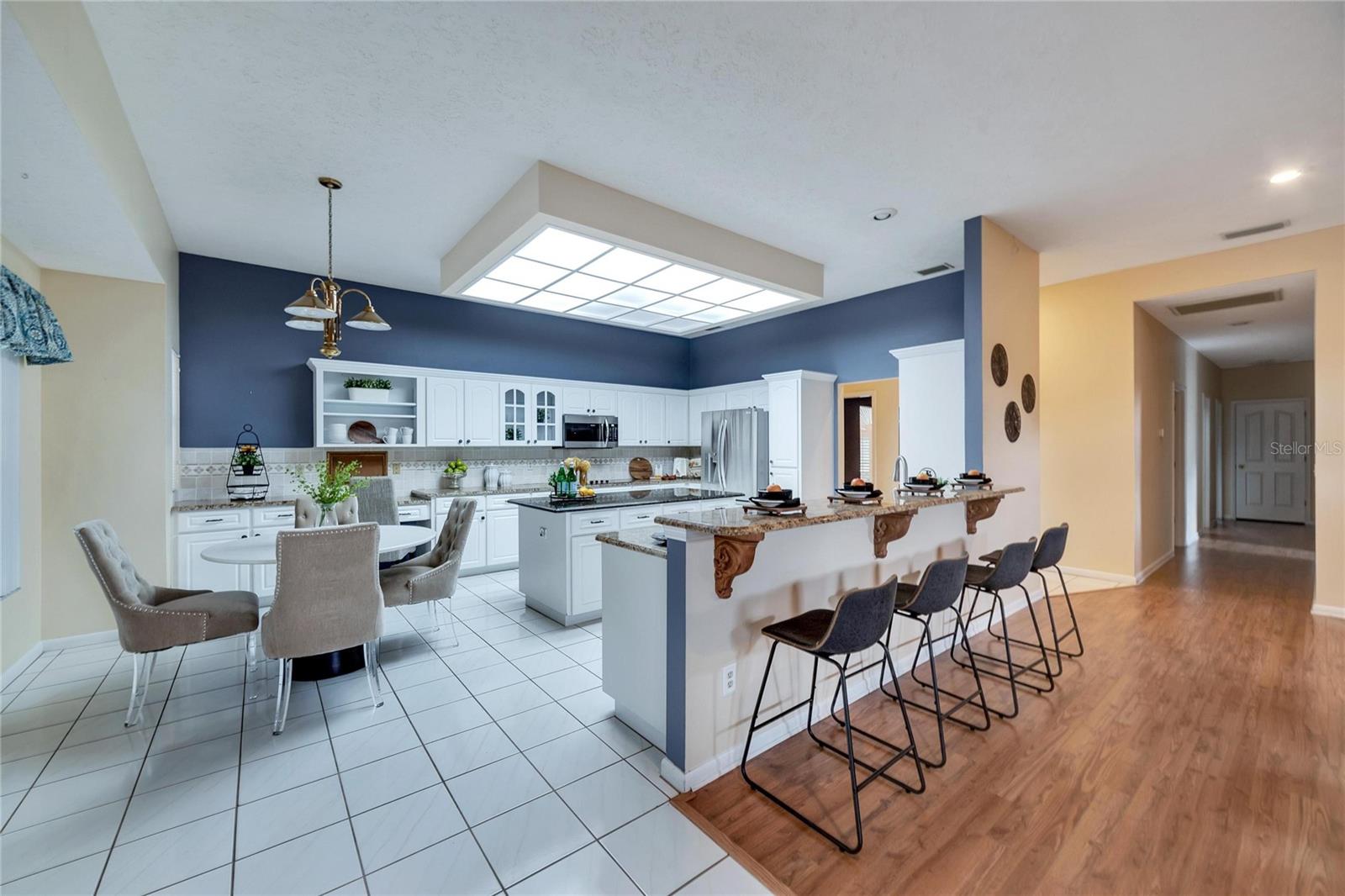 18006 CLEAR LAKE DR, LUTZ, FL, 33548