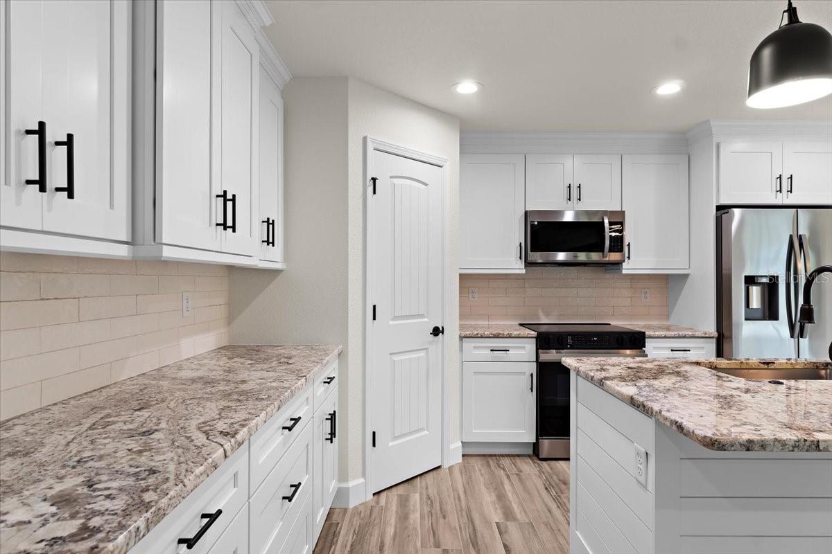 9187 PROSPECT AVE, ENGLEWOOD, FL, 34224