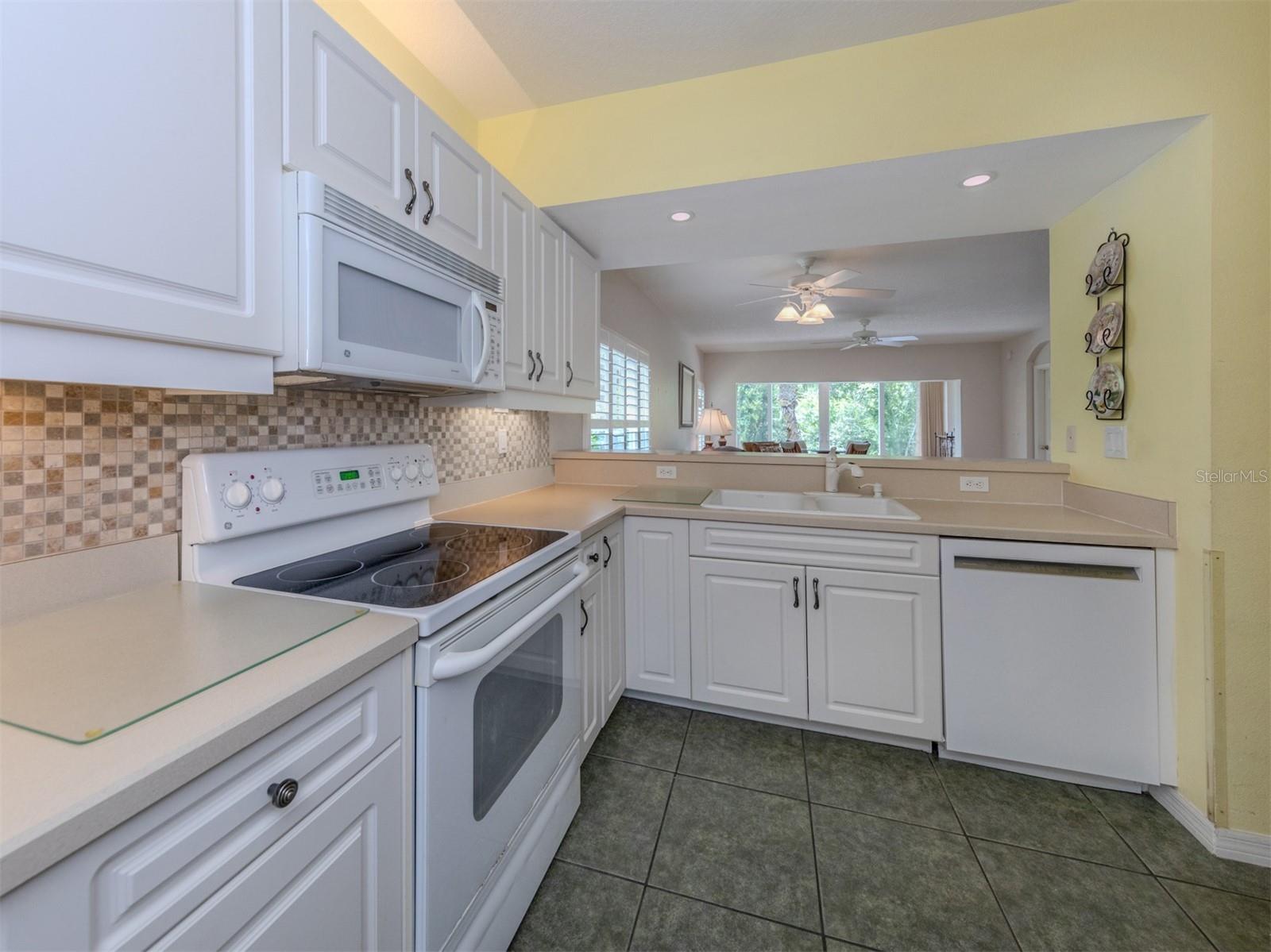 308 LYNBROOK CIR #101, VENICE, FL, 34292