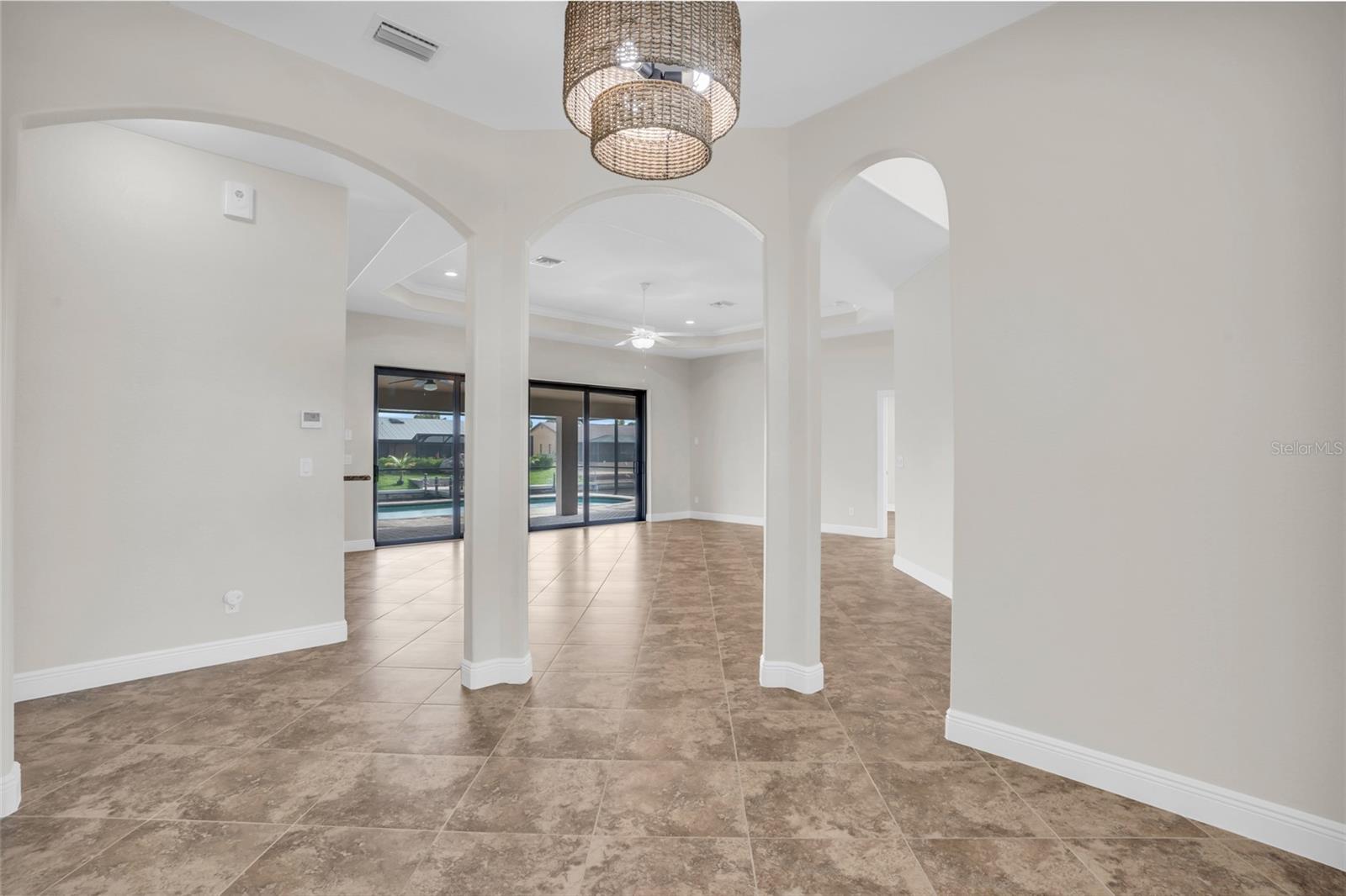 915 SE 33RD TER, CAPE CORAL, FL, 33904