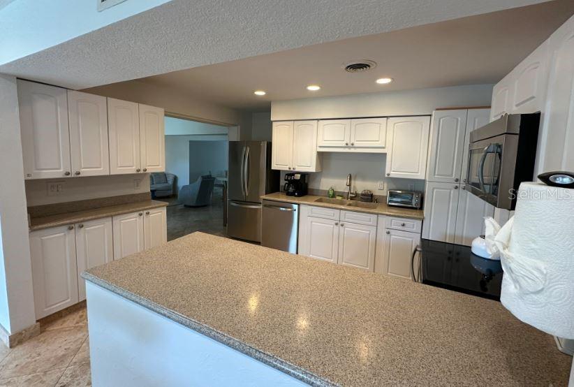 2159 CONSTITUTION BLVD, SARASOTA, FL, 34231