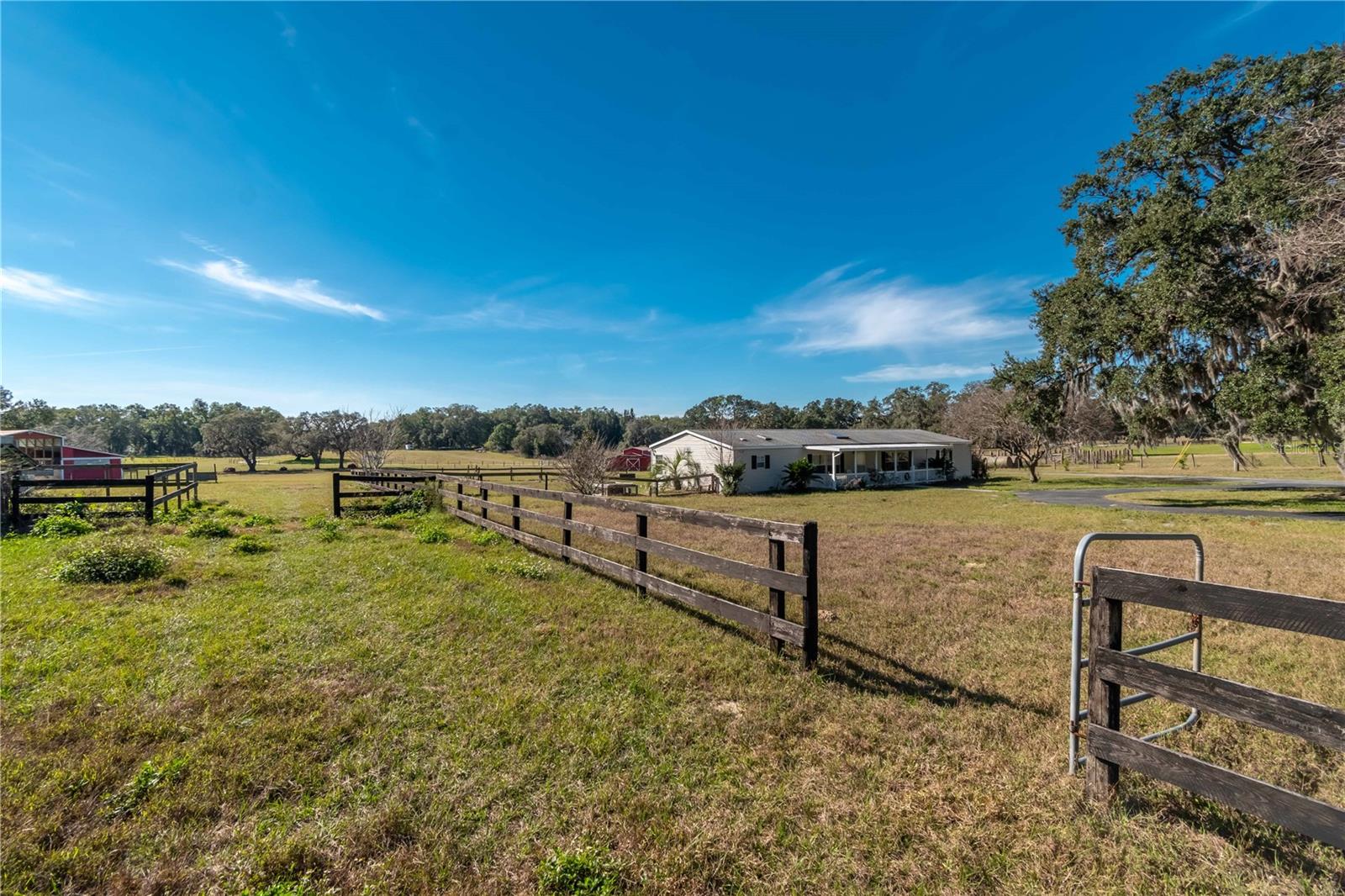 13122 SE HIGHWAY 42, WEIRSDALE, FL, 32195