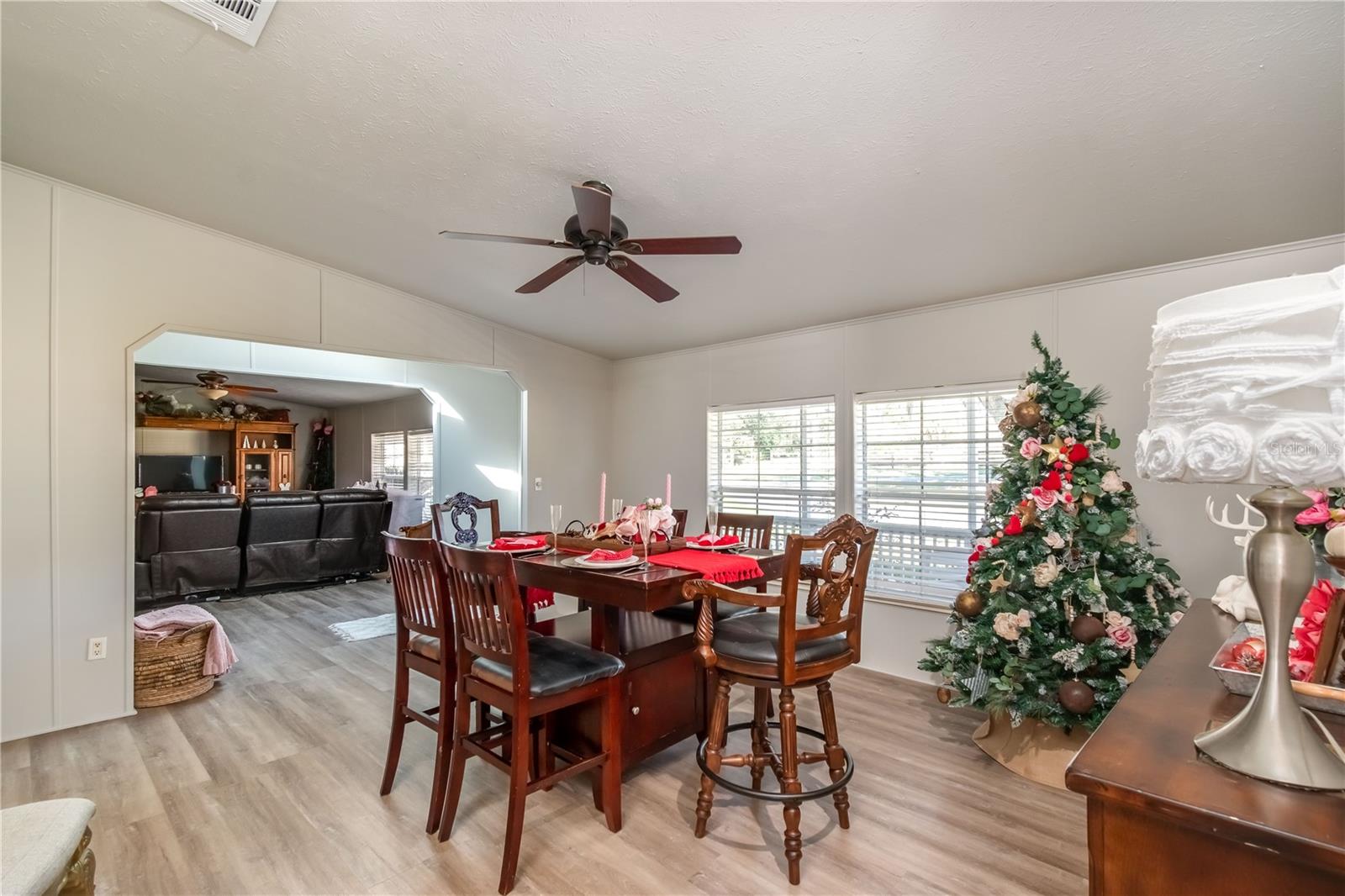 13122 SE HIGHWAY 42, WEIRSDALE, FL, 32195