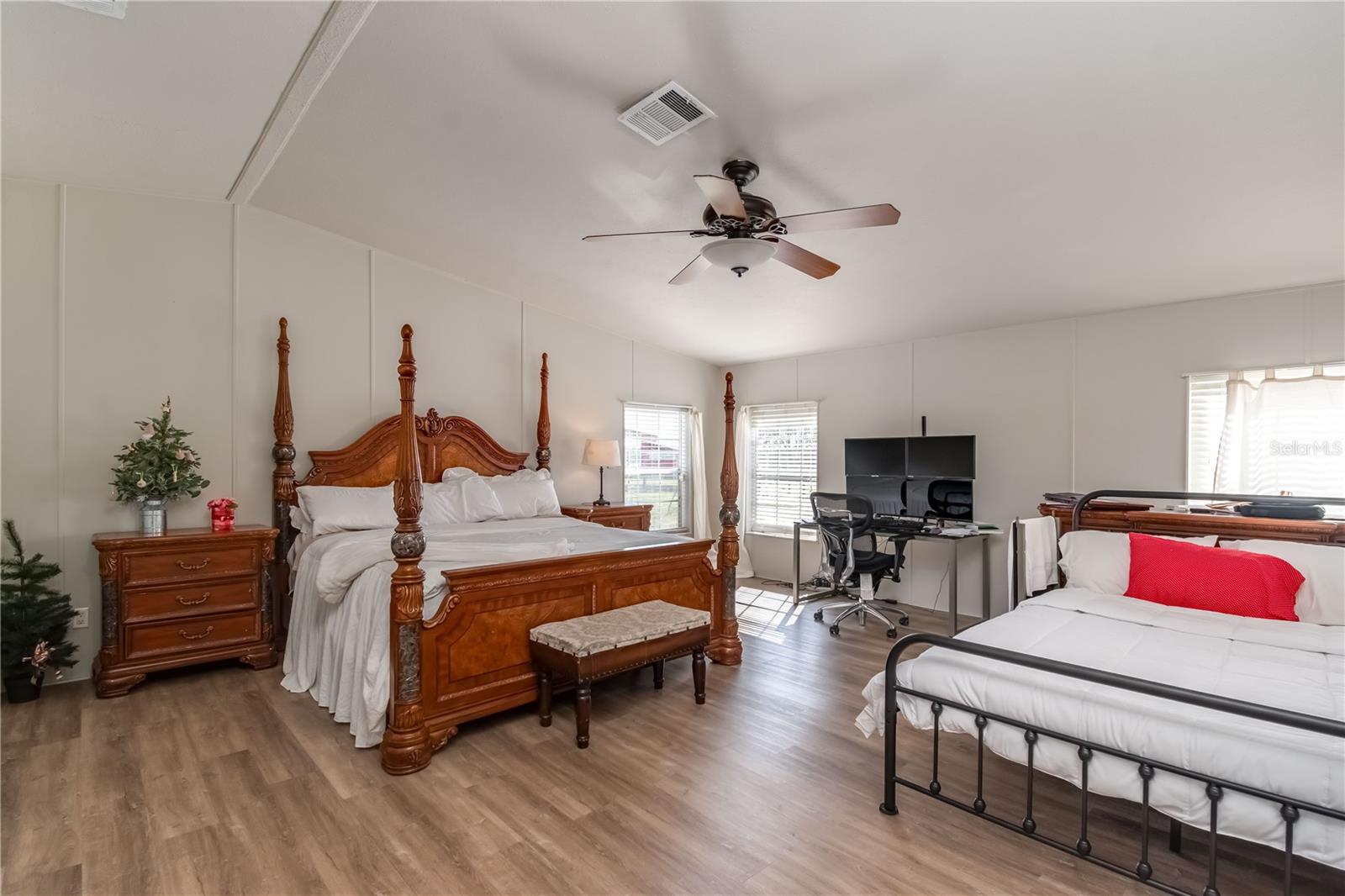 13122 SE HIGHWAY 42, WEIRSDALE, FL, 32195