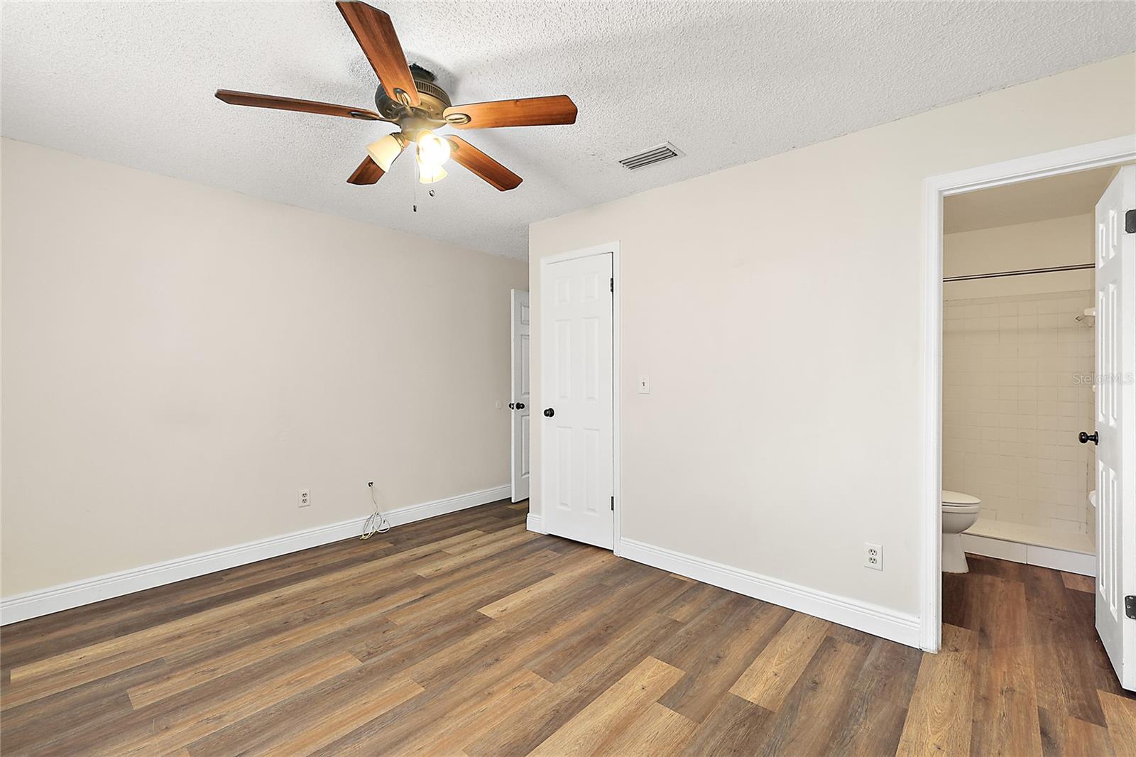 3940 GRIFFIN VIEW DR, LADY LAKE, FL, 32159
