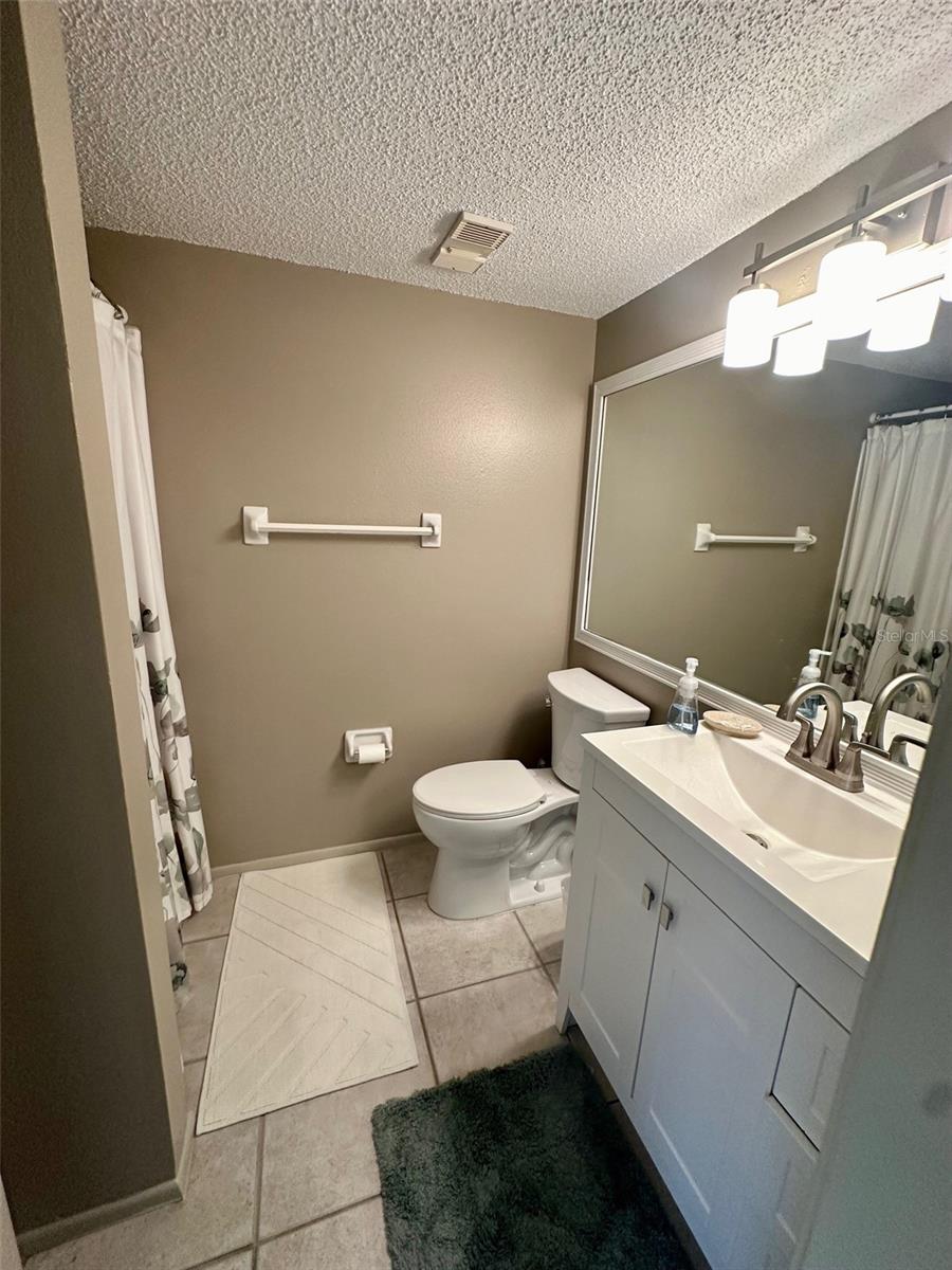 1555 TARPON CENTER DR #250, VENICE, FL, 34285