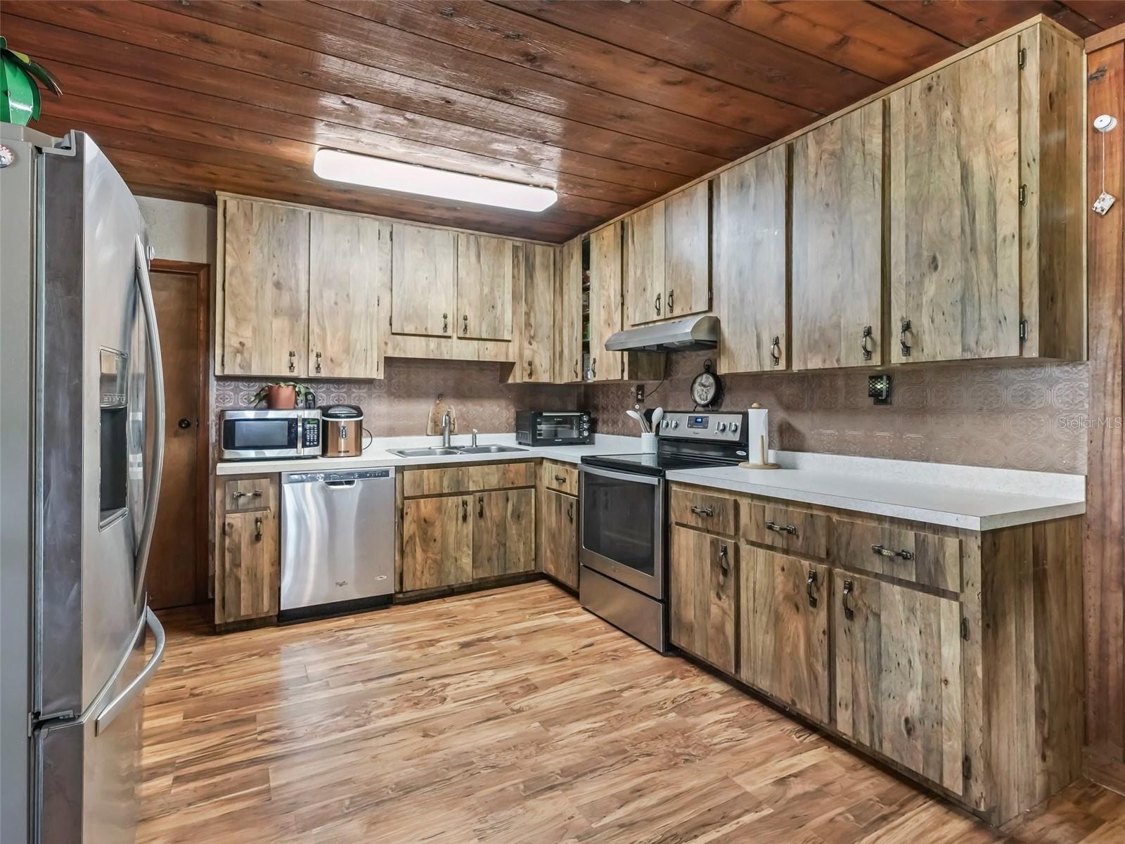 2027 CR 232, WILDWOOD, FL, 34785