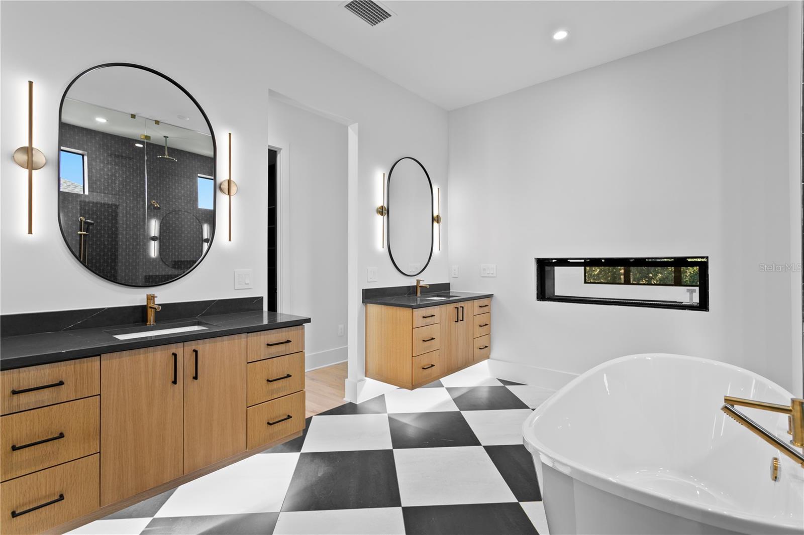 T3535891 Property Photo