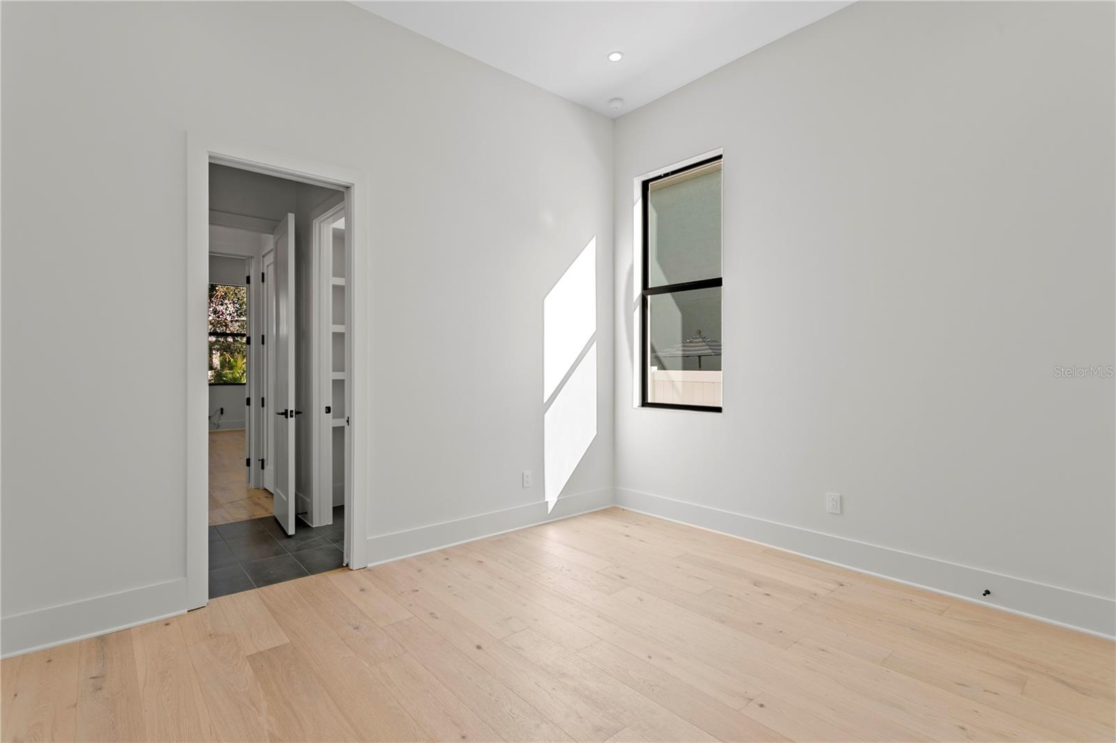 T3535891 Property Photo