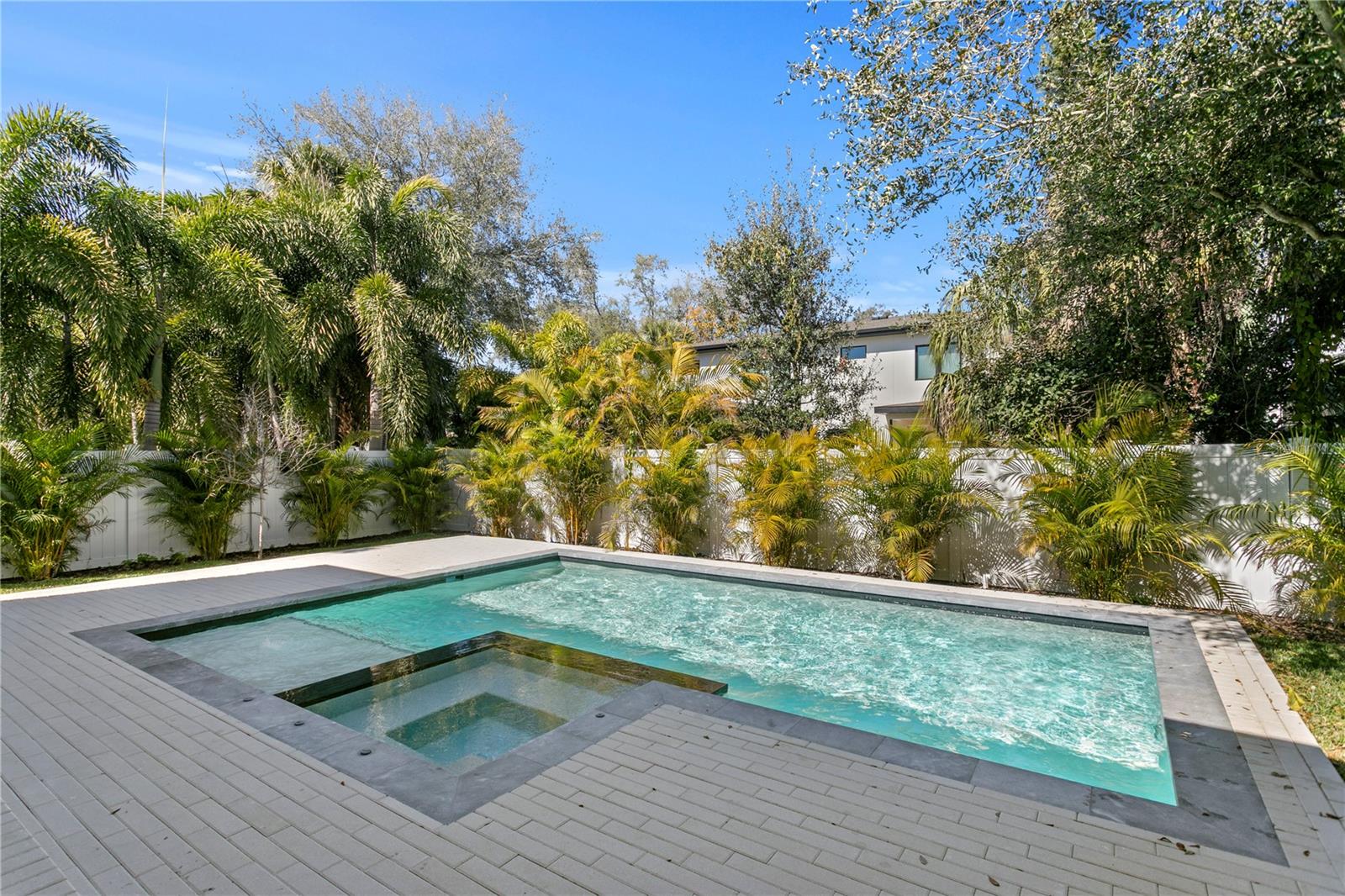 T3535891 Property Photo